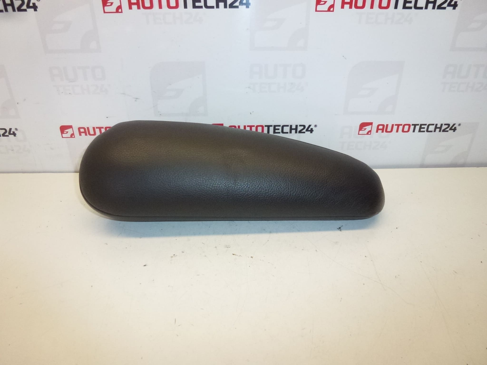 Bracciolo destro Citroën Peugeot 8830QV