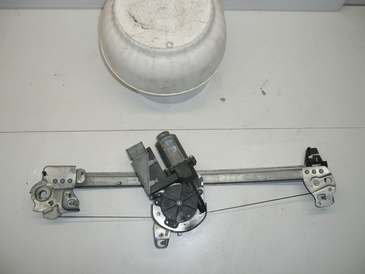 Meccanismo di Abbassamento Finestrino Sinistro Citroën C3 9221AQ - immagine 2