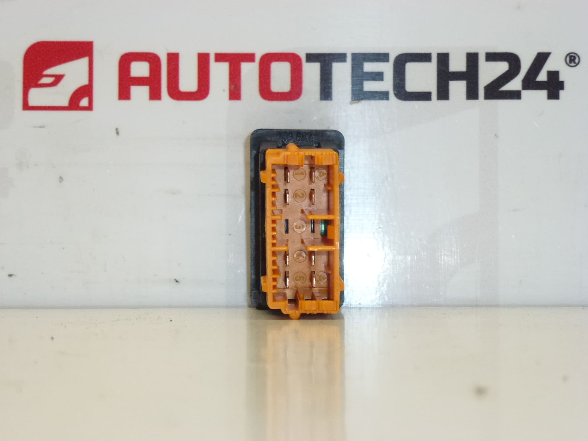 Comando alzacristalli Citroën Xsara Picasso 6554E1 - immagine 2