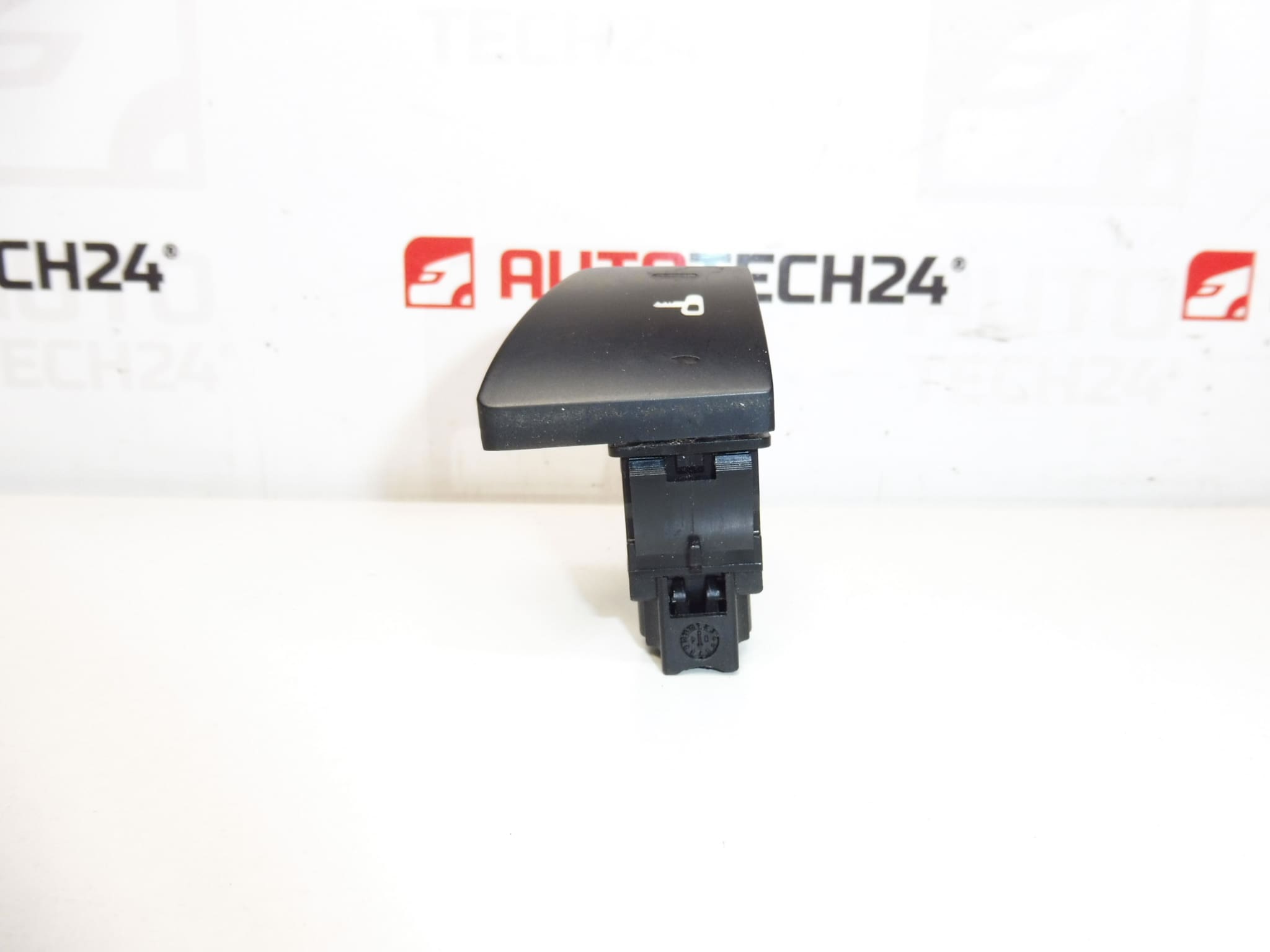 Attuatore della Chiusura Centralizzata Peugeot 307 96366684XT 96366604XT - immagine 2