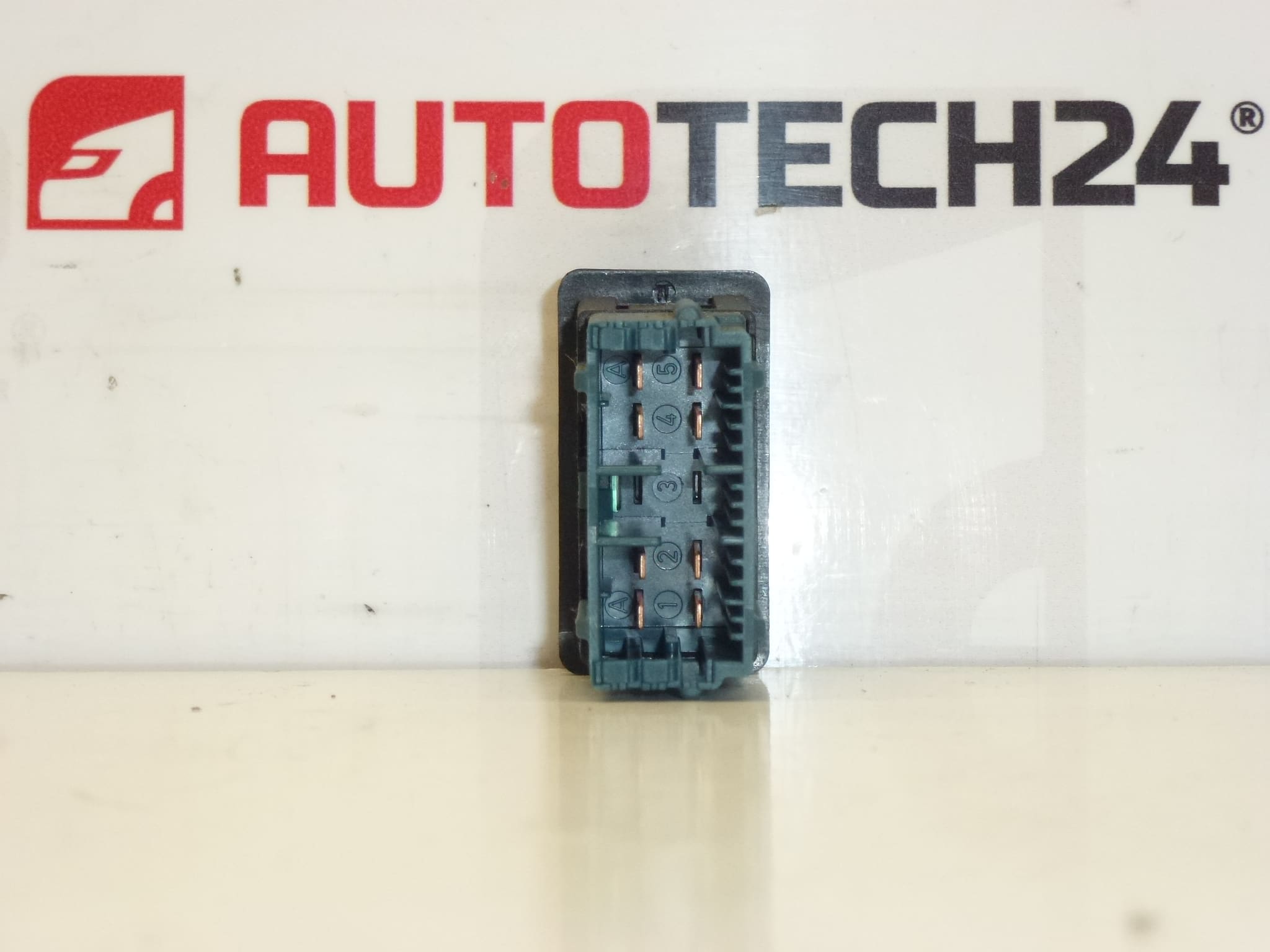 Comando Luce Interna Citroën Peugeot 655421 - immagine 2