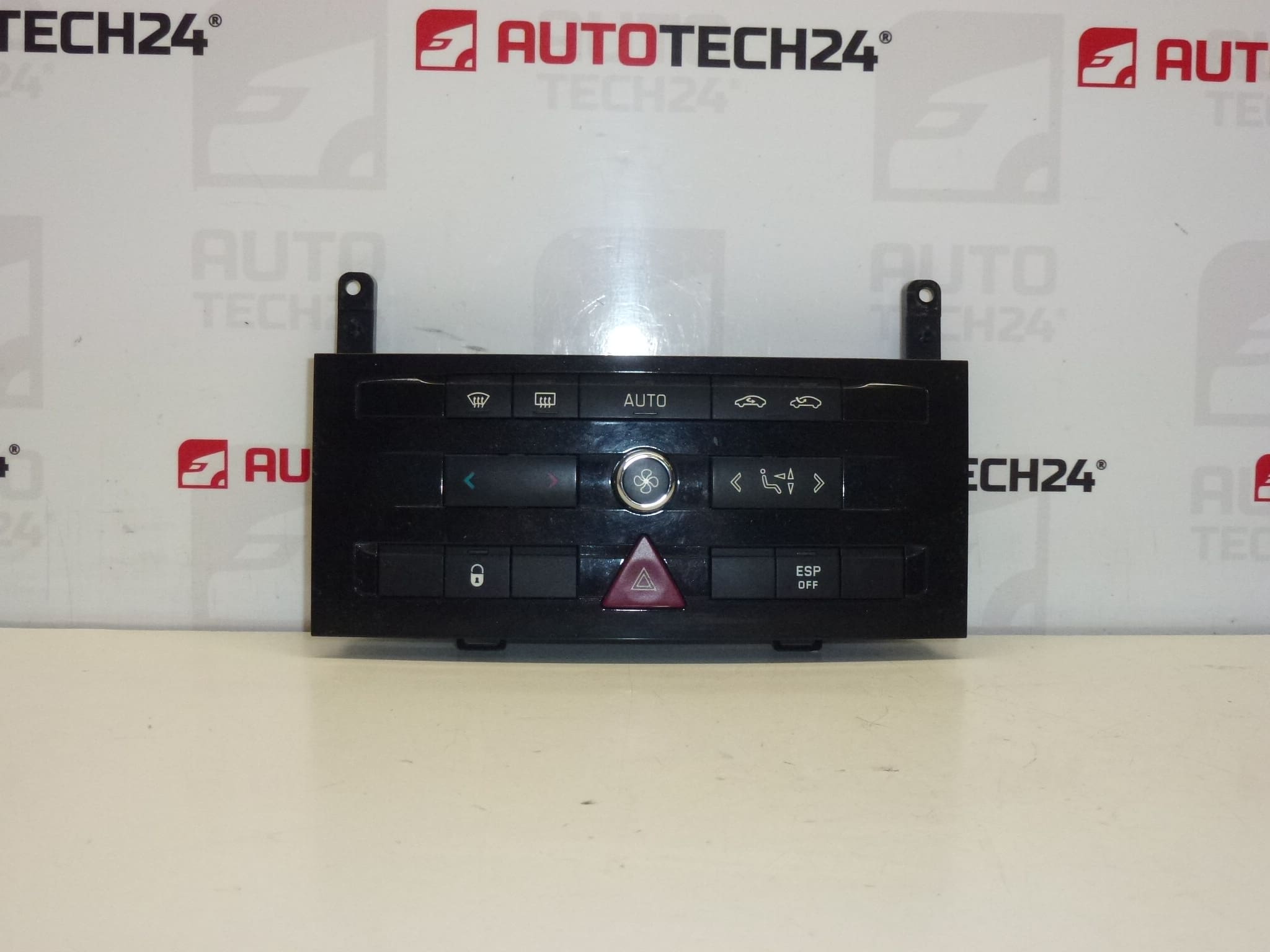 Controllo del riscaldamento dell'aria condizionata Peugeot 407 96715293XN 6452R6