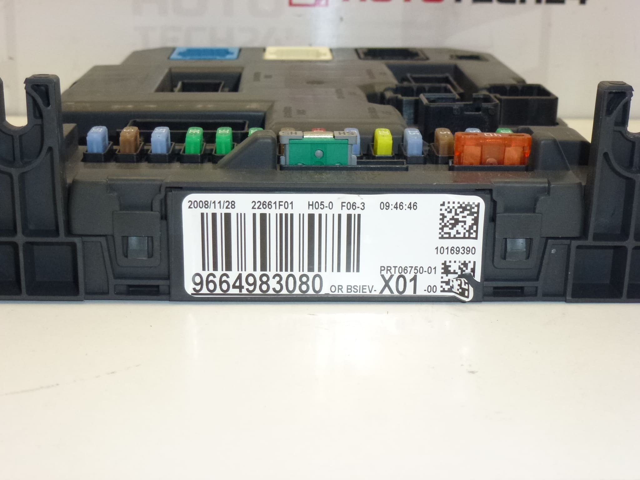 Centralina ECU Valeo BSI X01-00 Citroën Peugeot 9664983080 - immagine 2