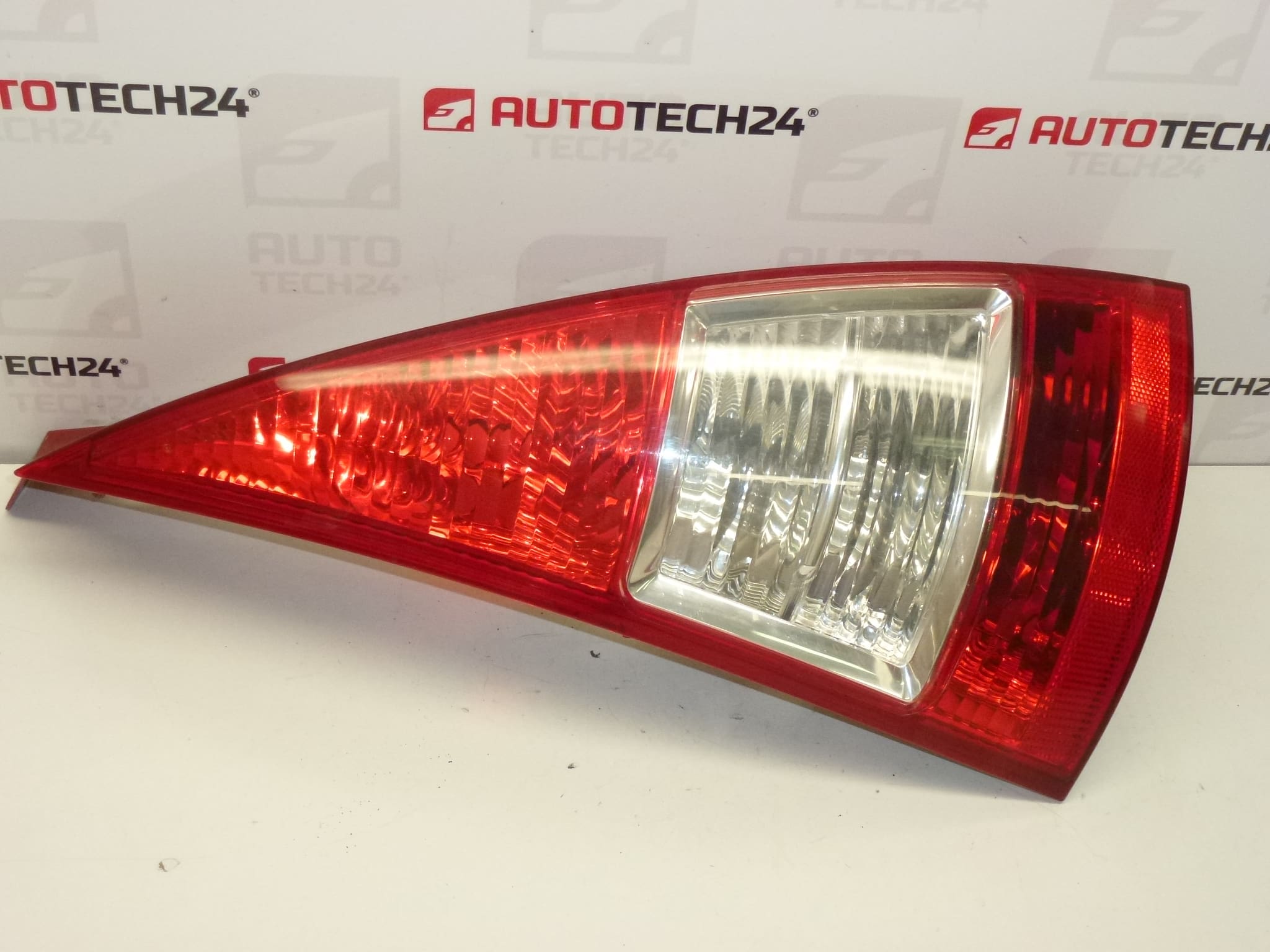 Luce Posteriore Sinistra Citroën C3 dal 2005 6350X5 - immagine 2
