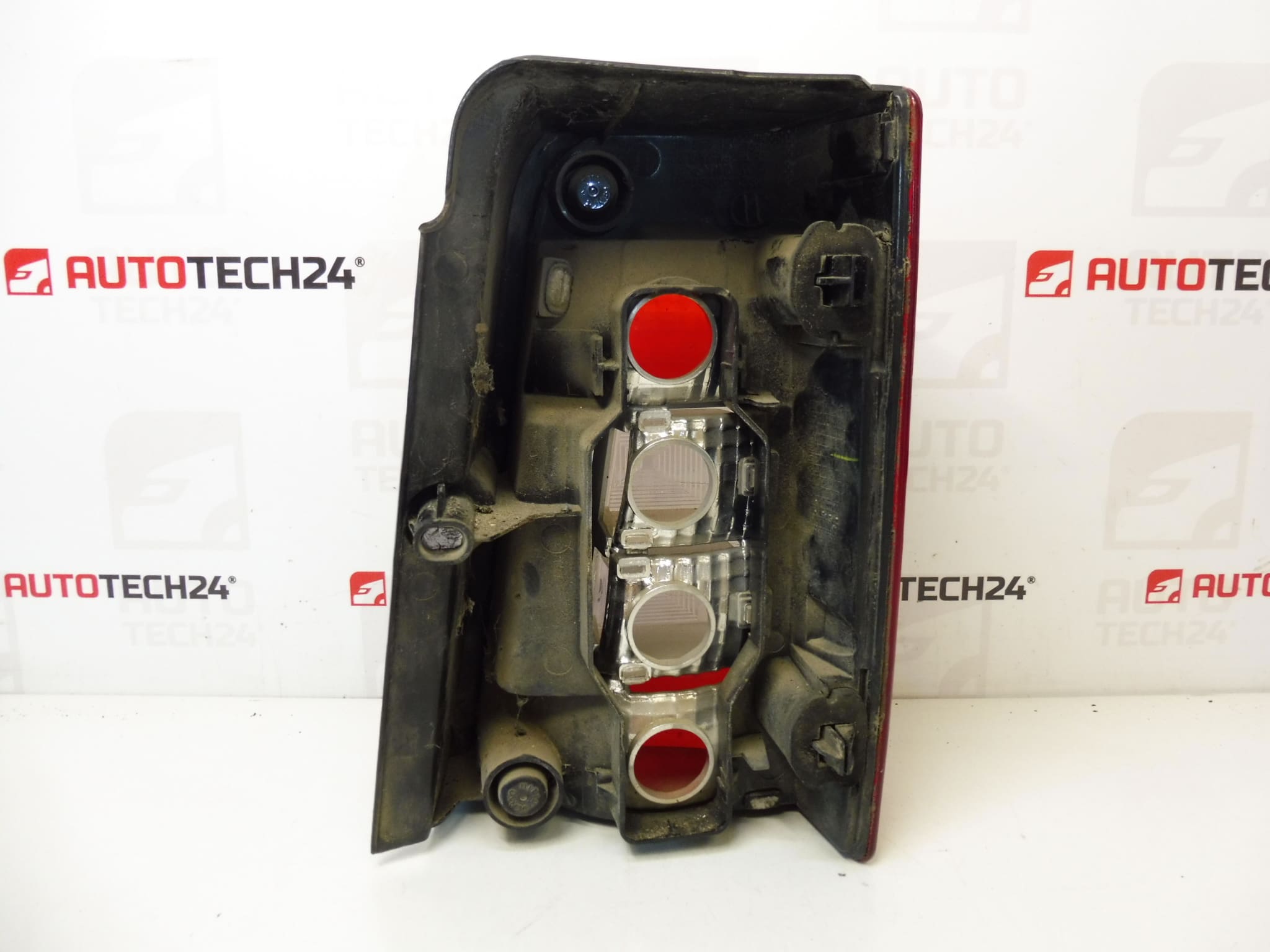 Luce Posteriore Sinistra Citroën Peugeot 9657977080 6350Z1 - immagine 2