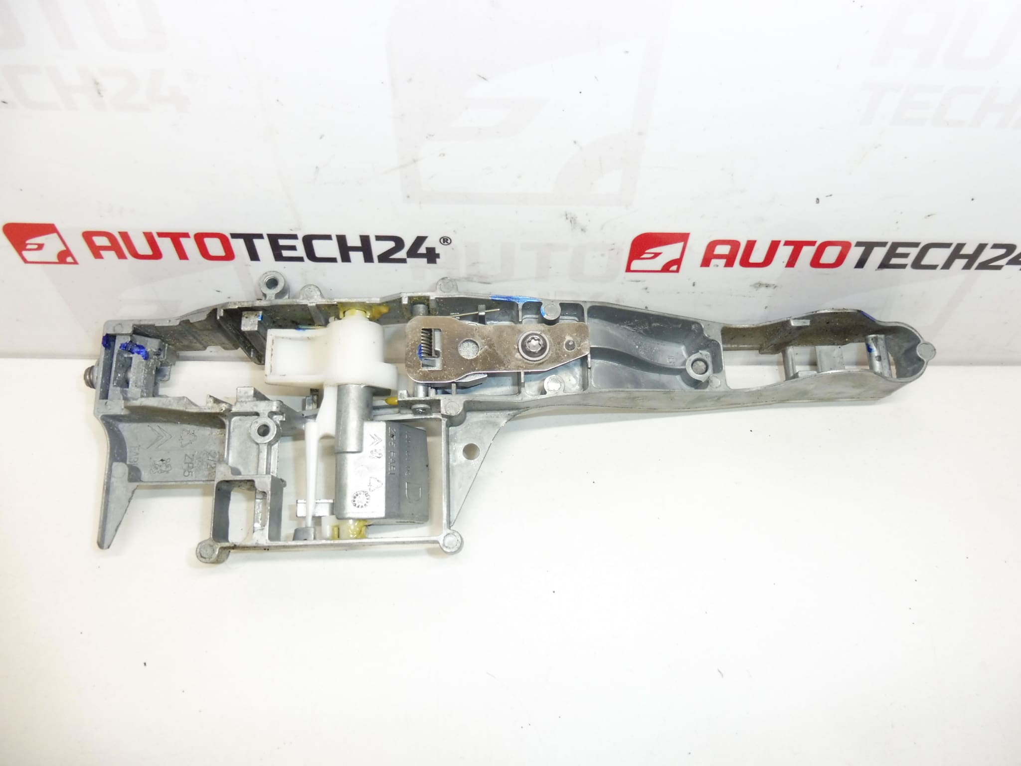 Supporto maniglia portiera anteriore destra Citroën C3 Picasso 910959 - immagine 2