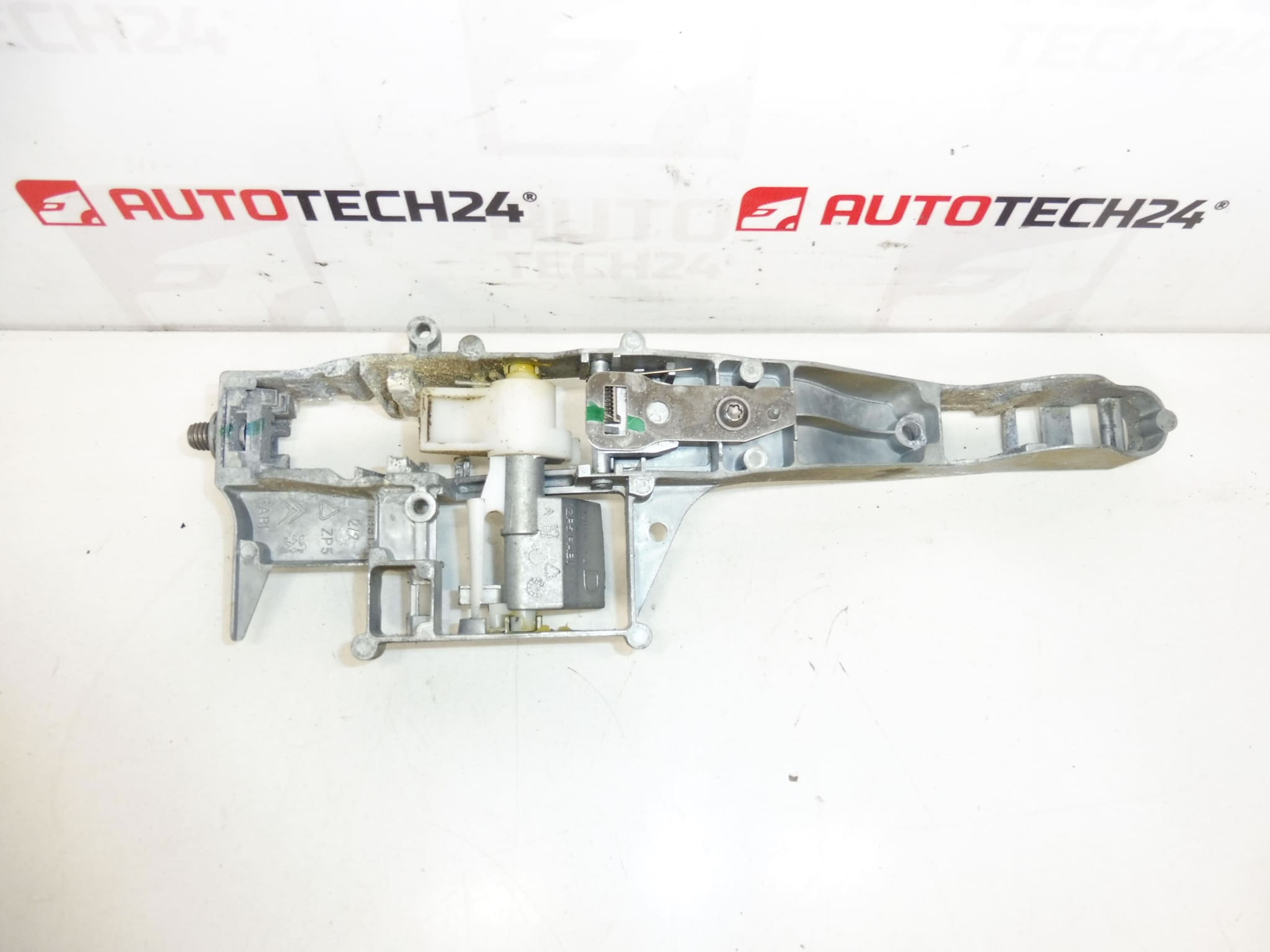 Fissaggio maniglia portiera anteriore destra Citroën C3 Picasso / Peugeot 207 - 910959 - immagine 2