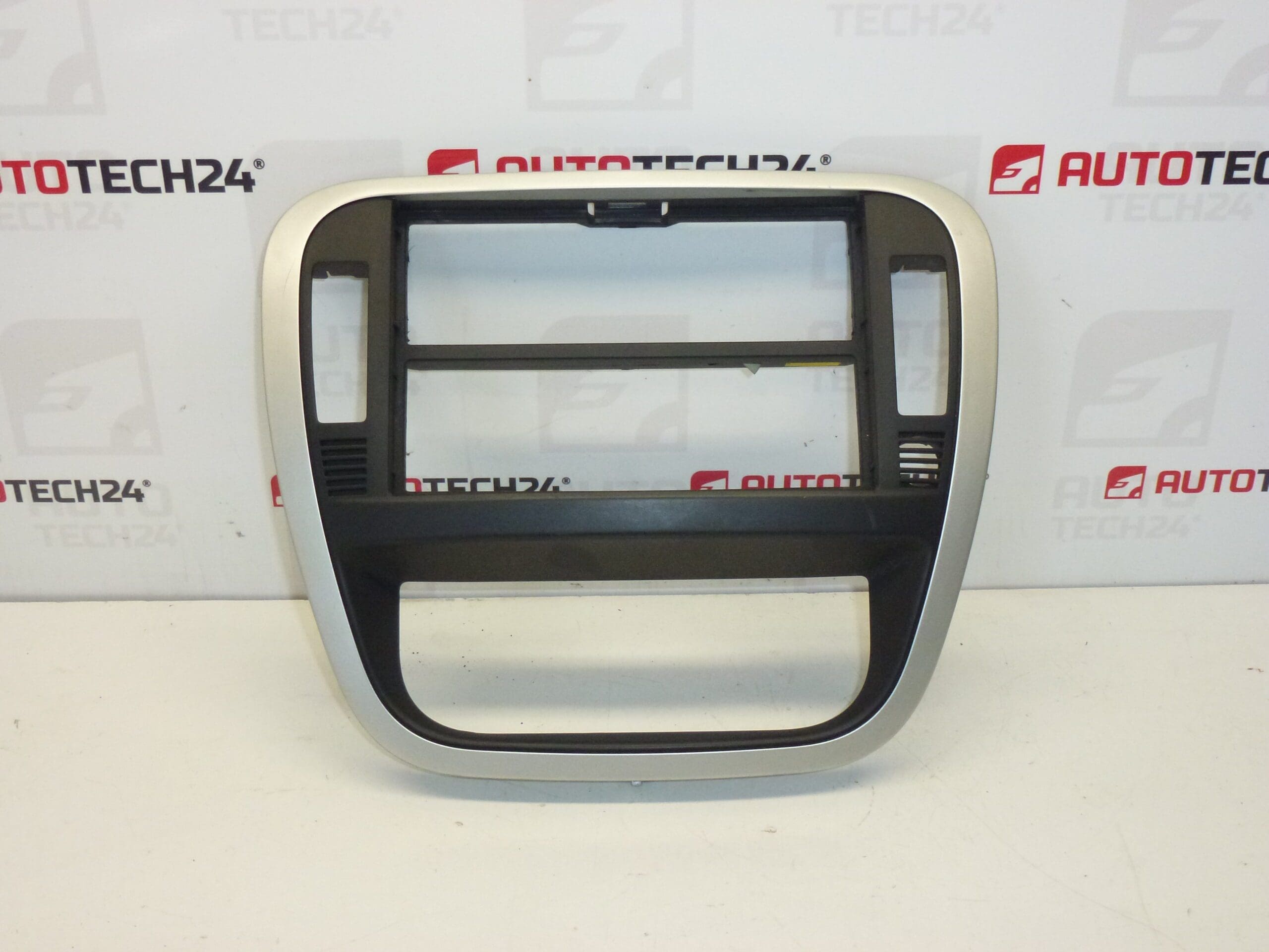 Ghiera radio Citroën C2 e C3 9653074277 8211TH