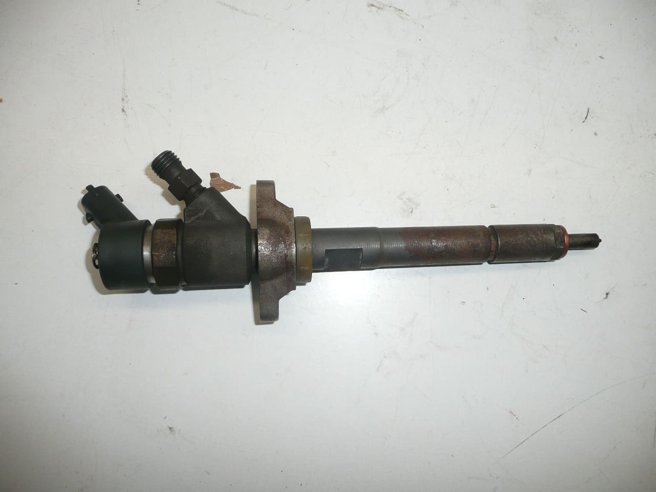 Iniettore Bosch 1.6 HDI 80 kW 0445110259 - immagine 2