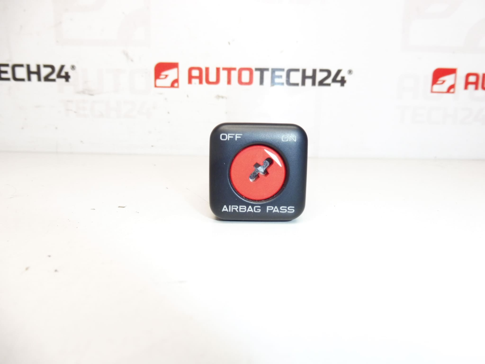 Interruttore airbag passeggero Citroën Peugeot 96373645ZL 8216F2