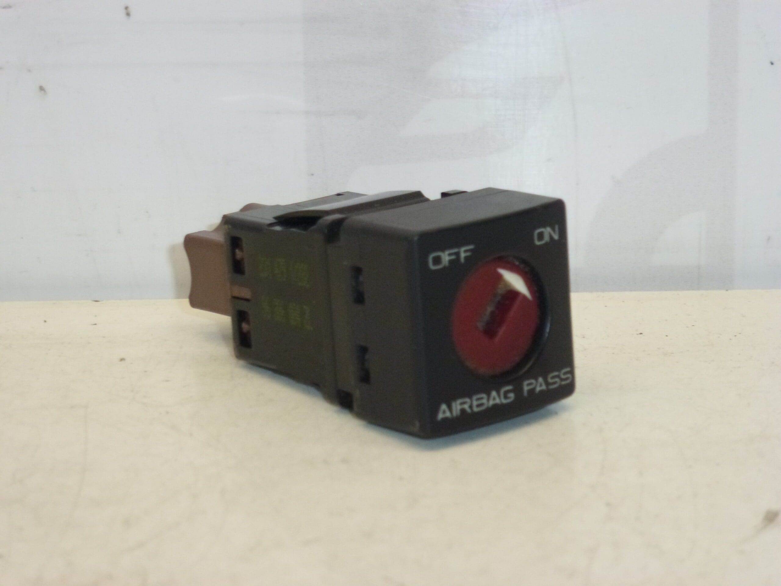 Interruttore airbag passeggero Citroën/Peugeot 96386084ZL - immagine 2