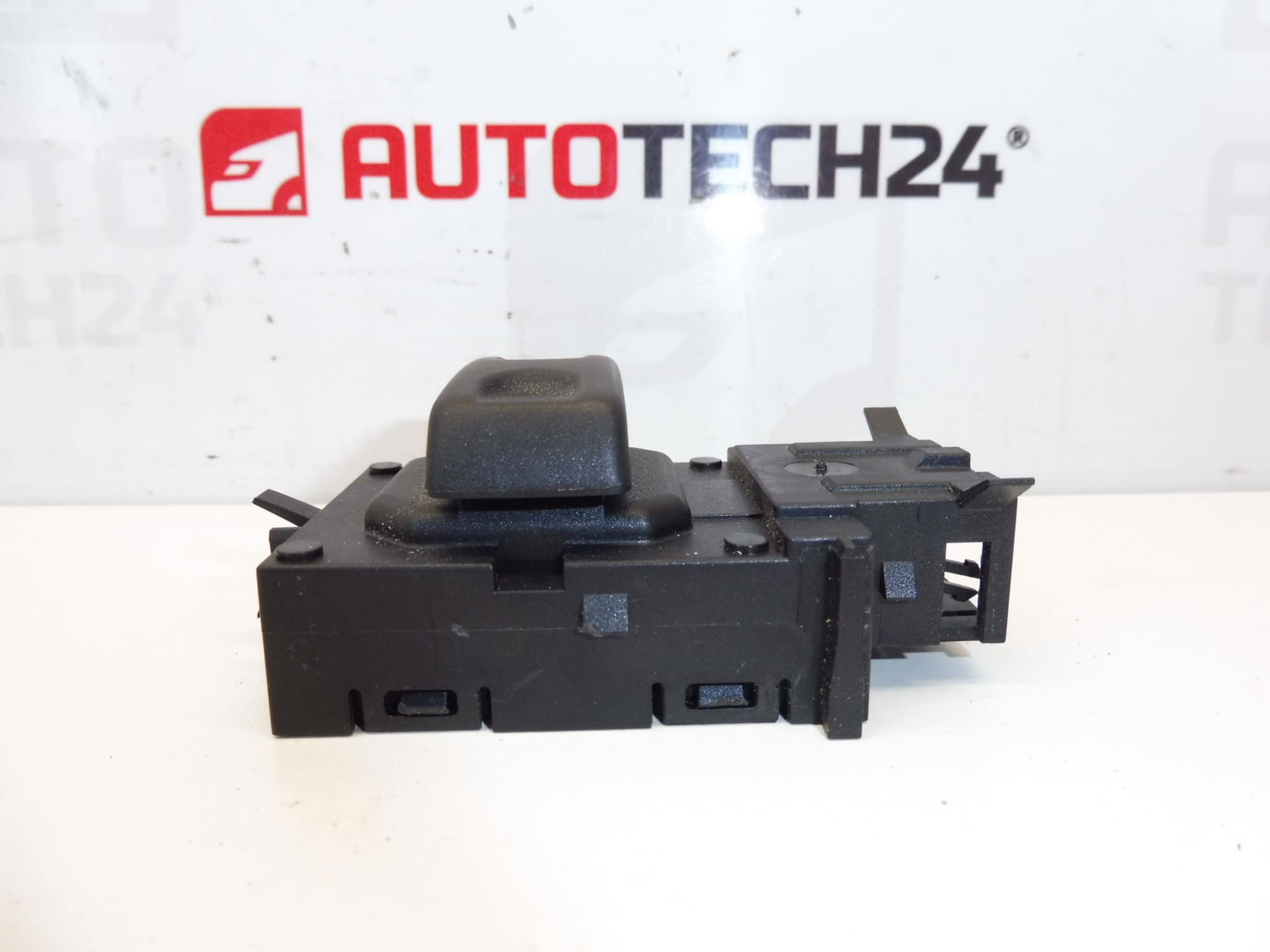 Comando Per Sedile Del Conducente Citroën C5 X7 96602208XT 8898HZ - immagine 2