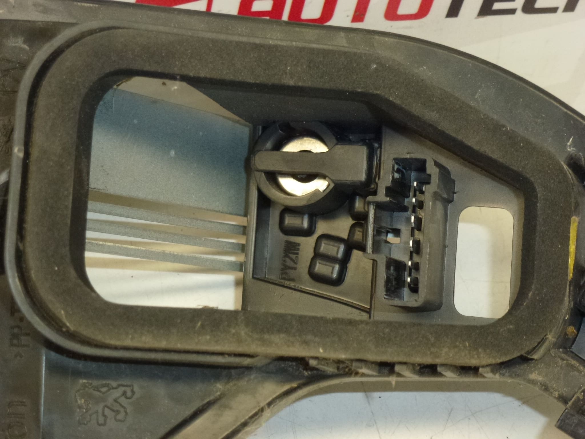 Attacco Lampadine Fanale Posteriore Sinistro Peugeot 207 6350Y7 - immagine 2