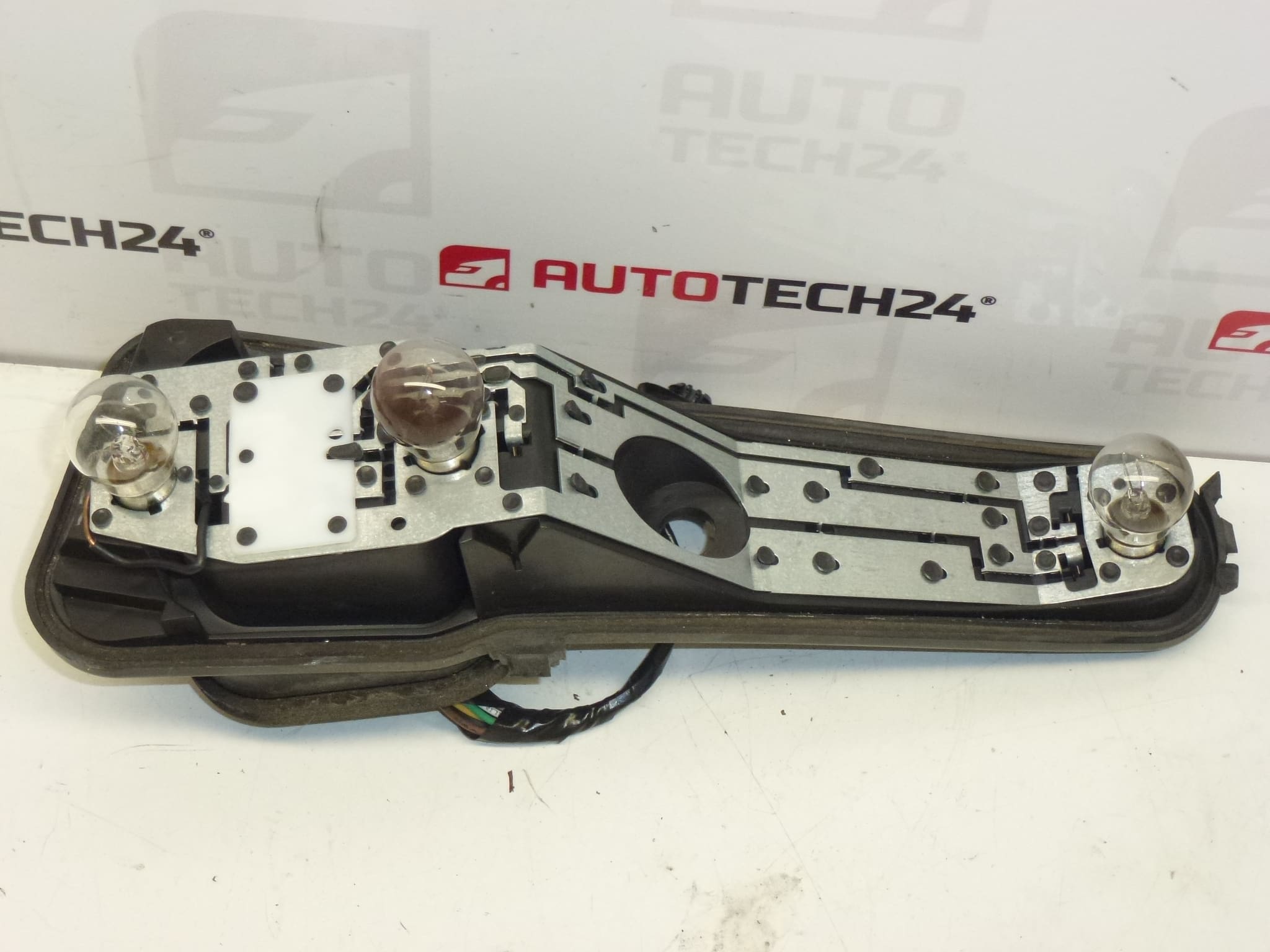 Attacco della Lampada Posteriore Destra Peugeot 206 Combi 6351R4 con Cablaggio - immagine 2