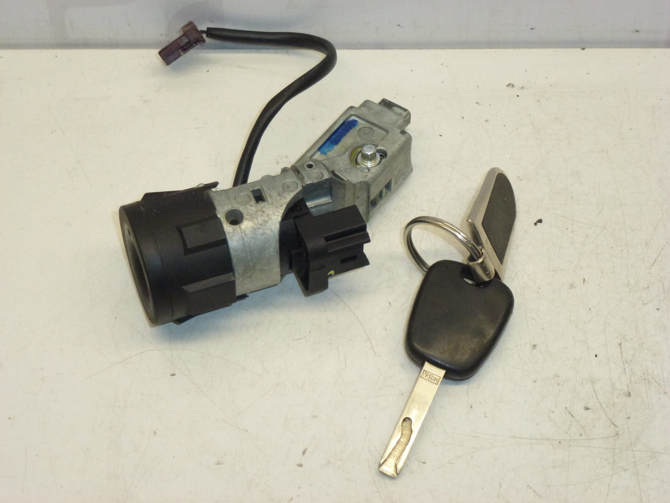 Blocchetto di accensione con chiave per Citroën/Peugeot 4162EA - immagine 2