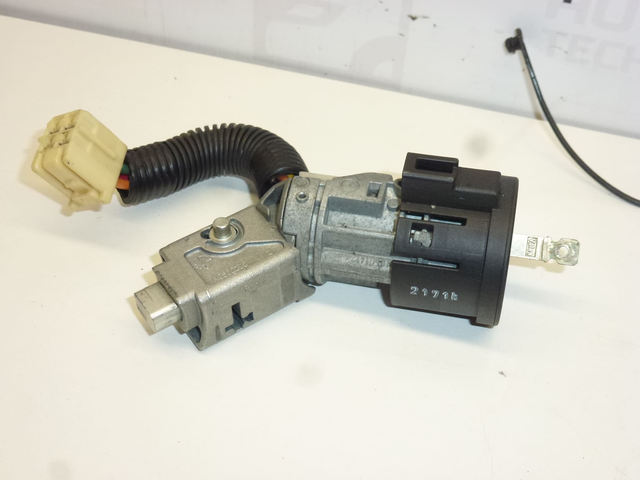 Set di serrature con una chiave per Citroën C1 e Peugeot 107 4162FH 1608745780 - immagine 2