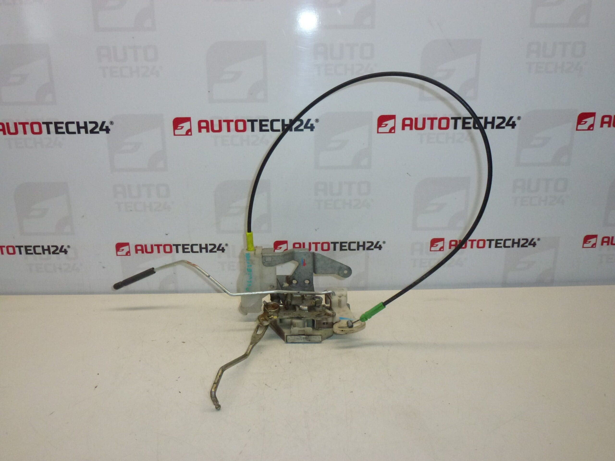 Serratura porta destra 3a porta Citroën C1 Peugeot 107 9136T0