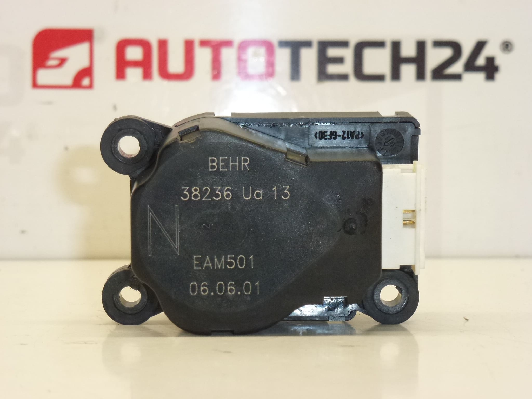 Servosterzo BEHR Citroën Peugeot EAM501 38236UA13 6447QN - immagine 2
