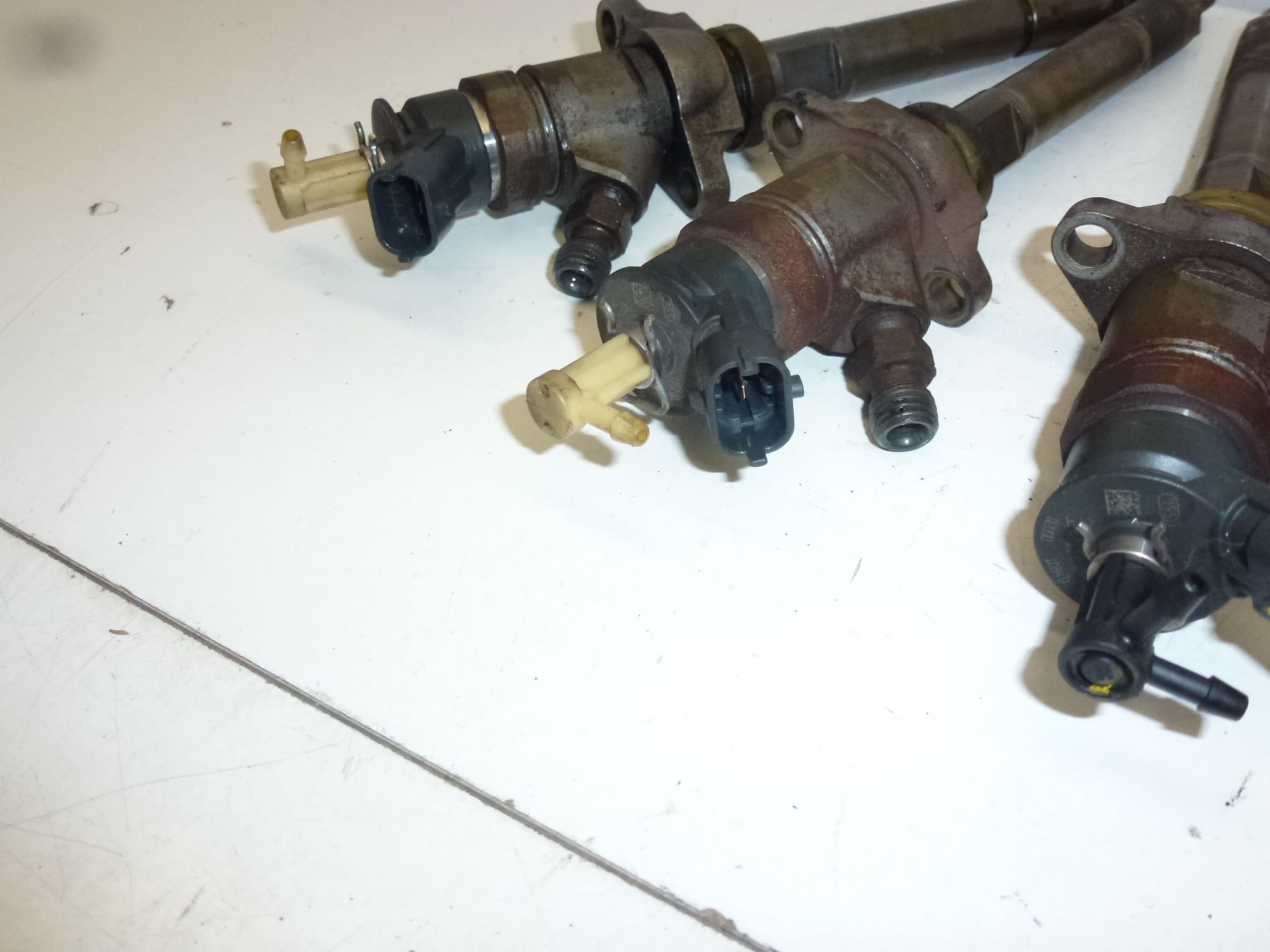 Kit Iniettori Bosch 1.6 HDI 55 e 66 kW 0445110311 - immagine 2