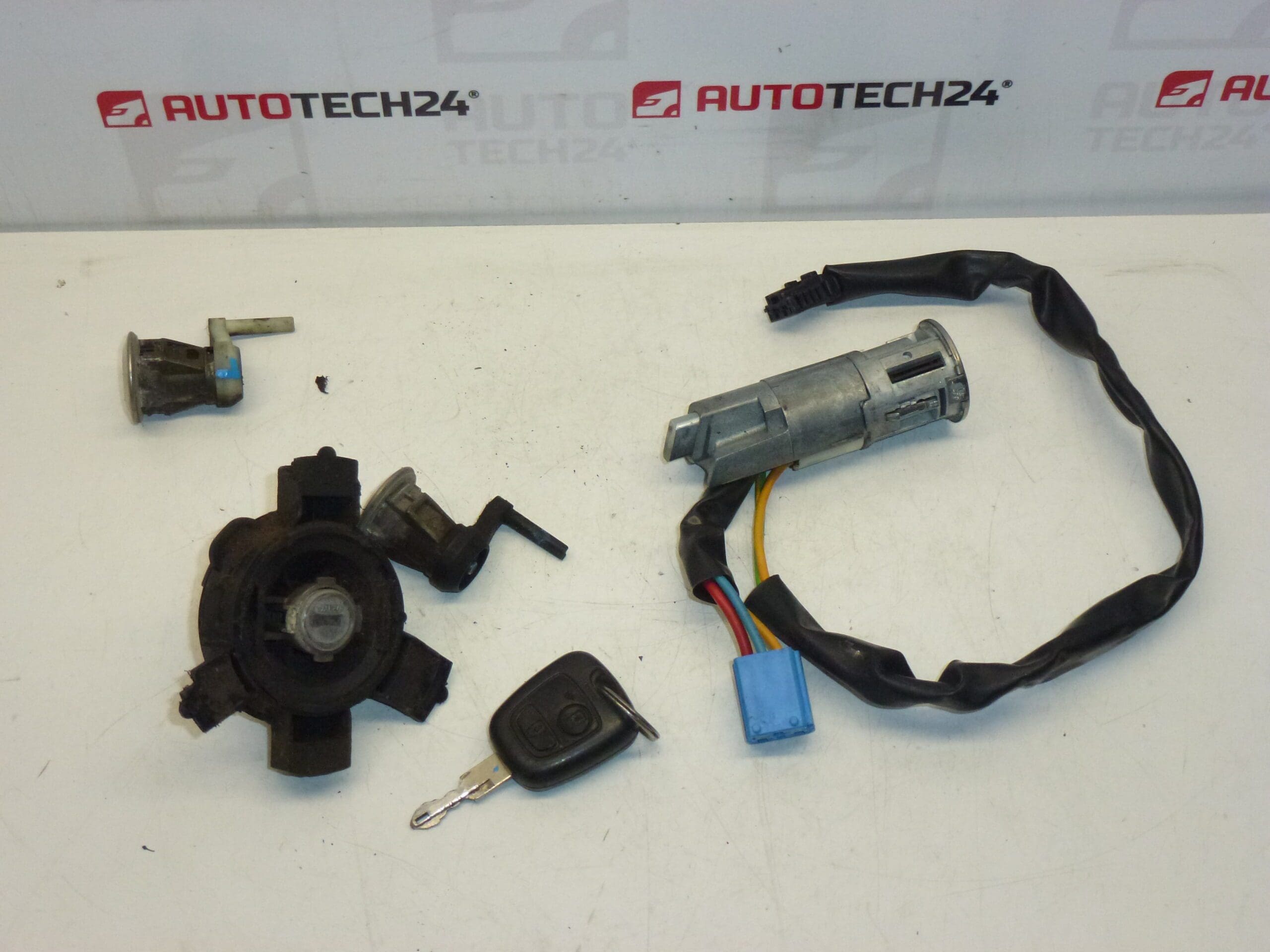 Kit serrature usato Peugeot 206 - 1 chiave - 4162EW 4162Z1 - immagine 2