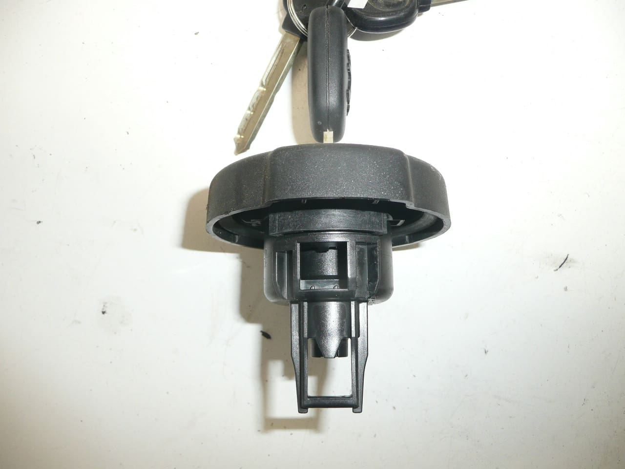 Tappo Serbatoio con Chiave Citroën Peugeot 1508L7 - immagine 2