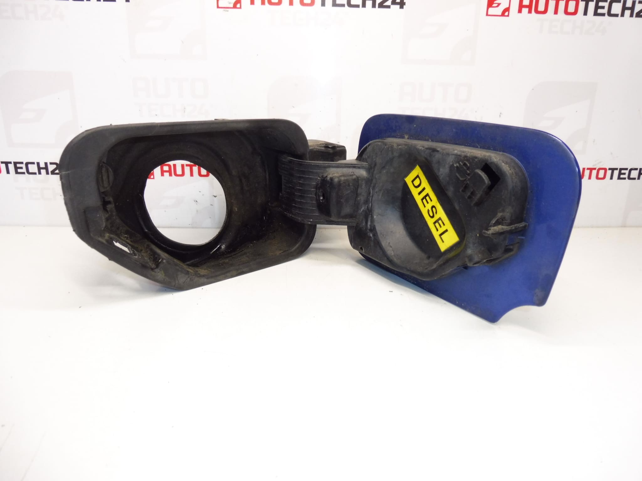 Tappo di Copertura Serbatoio Peugeot 407 1517A7 151877 KNND - immagine 2