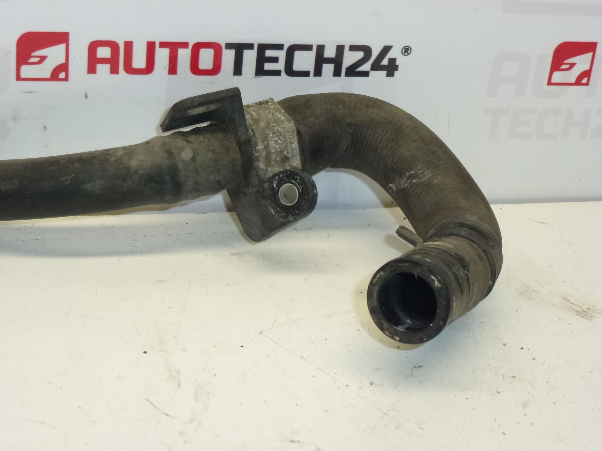 Tubo d'acqua Citroën Peugeot 1.6 HDI 9681299480 1317R8 - immagine 2