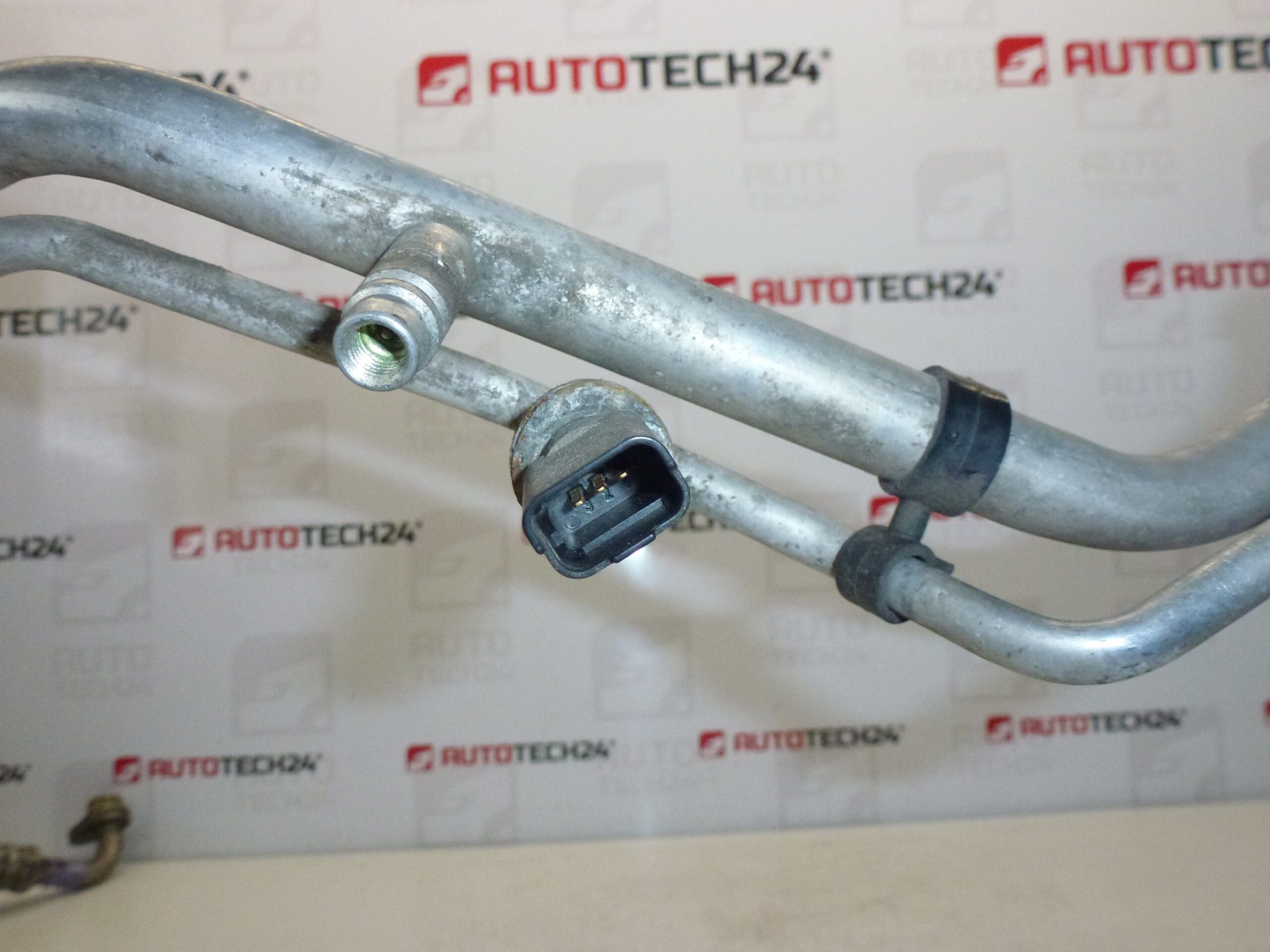 Tubo Del Clima Citroën Peugeot 1.6 HDI 9643393880 6460QP - immagine 2