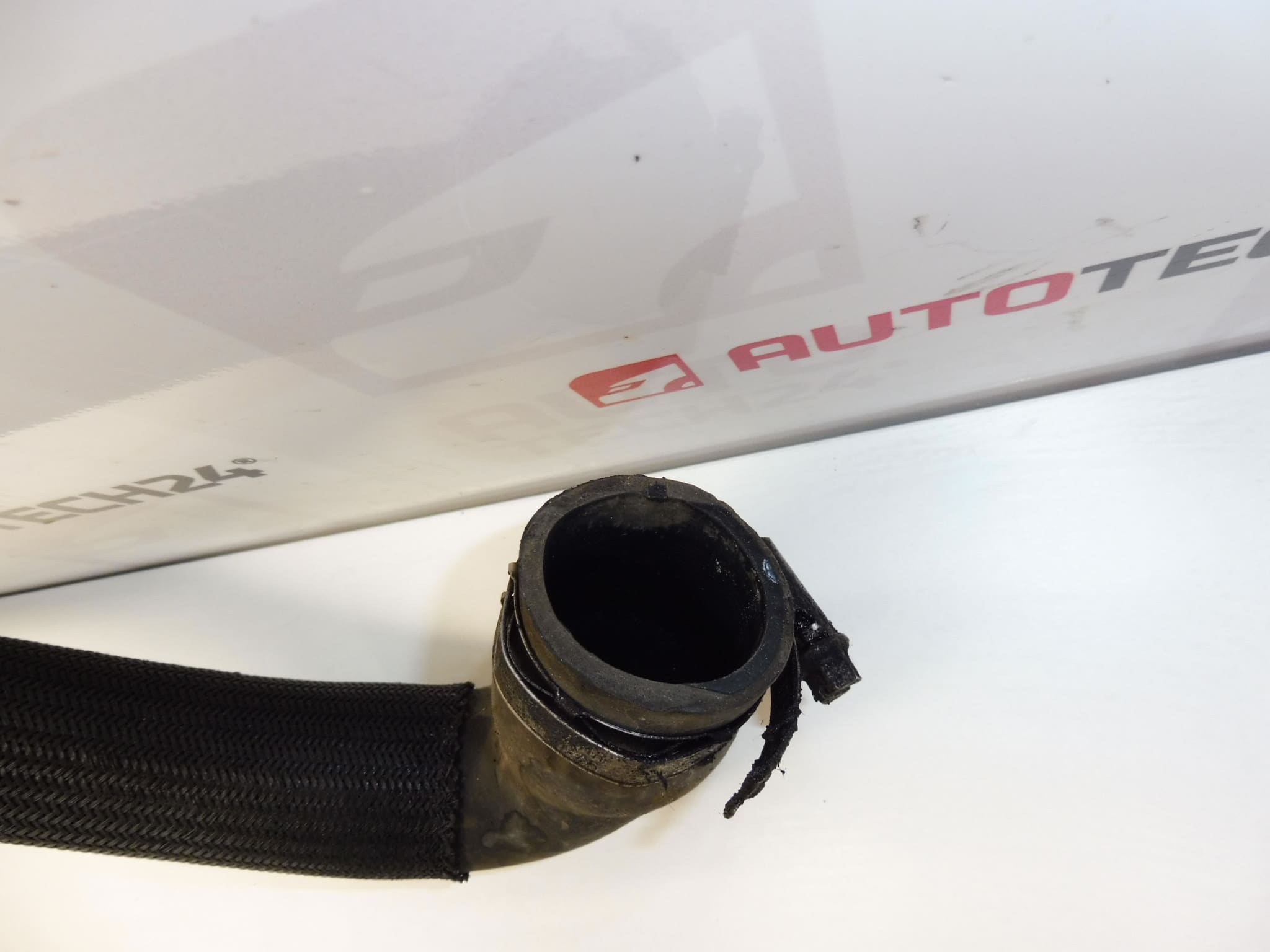 Tubo dell'Acqua Citroën Peugeot 1.6 HDI 1351RE - immagine 2