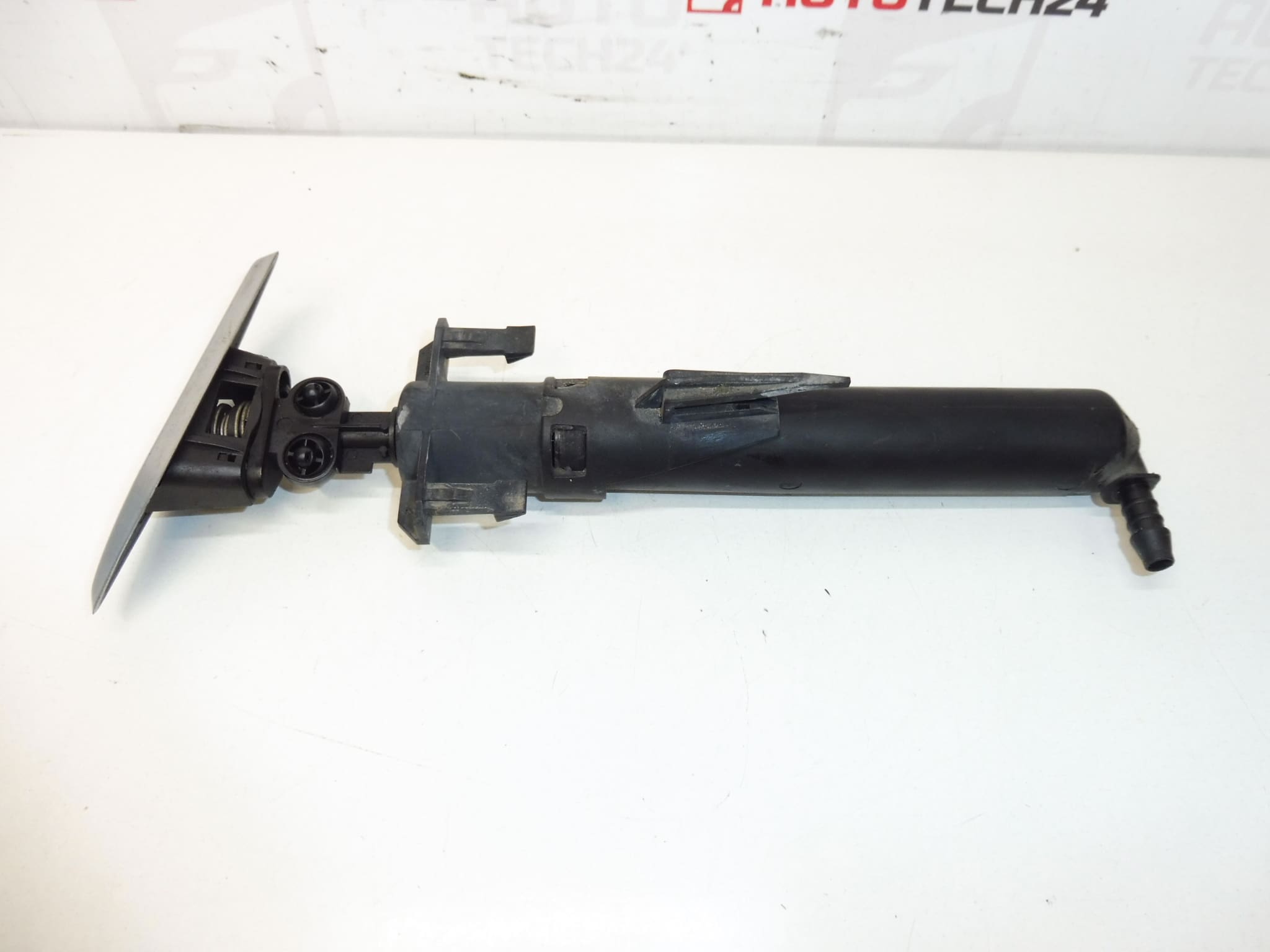 Ugello del lavavetri faro anteriore destro Peugeot 307 II 6438P1 6438S5 6438T0 - immagine 2