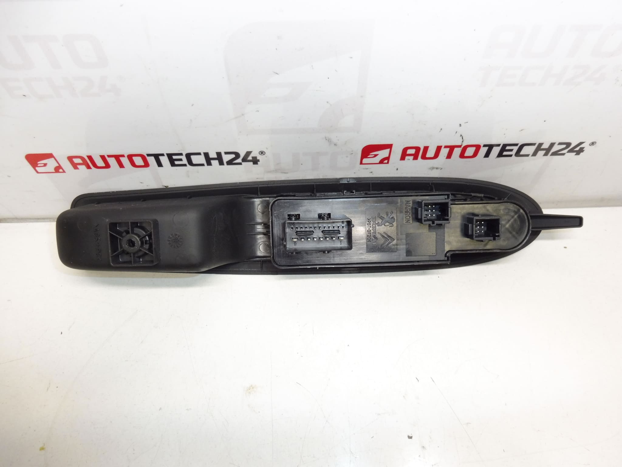 DS4 96657050ZD 6490JT