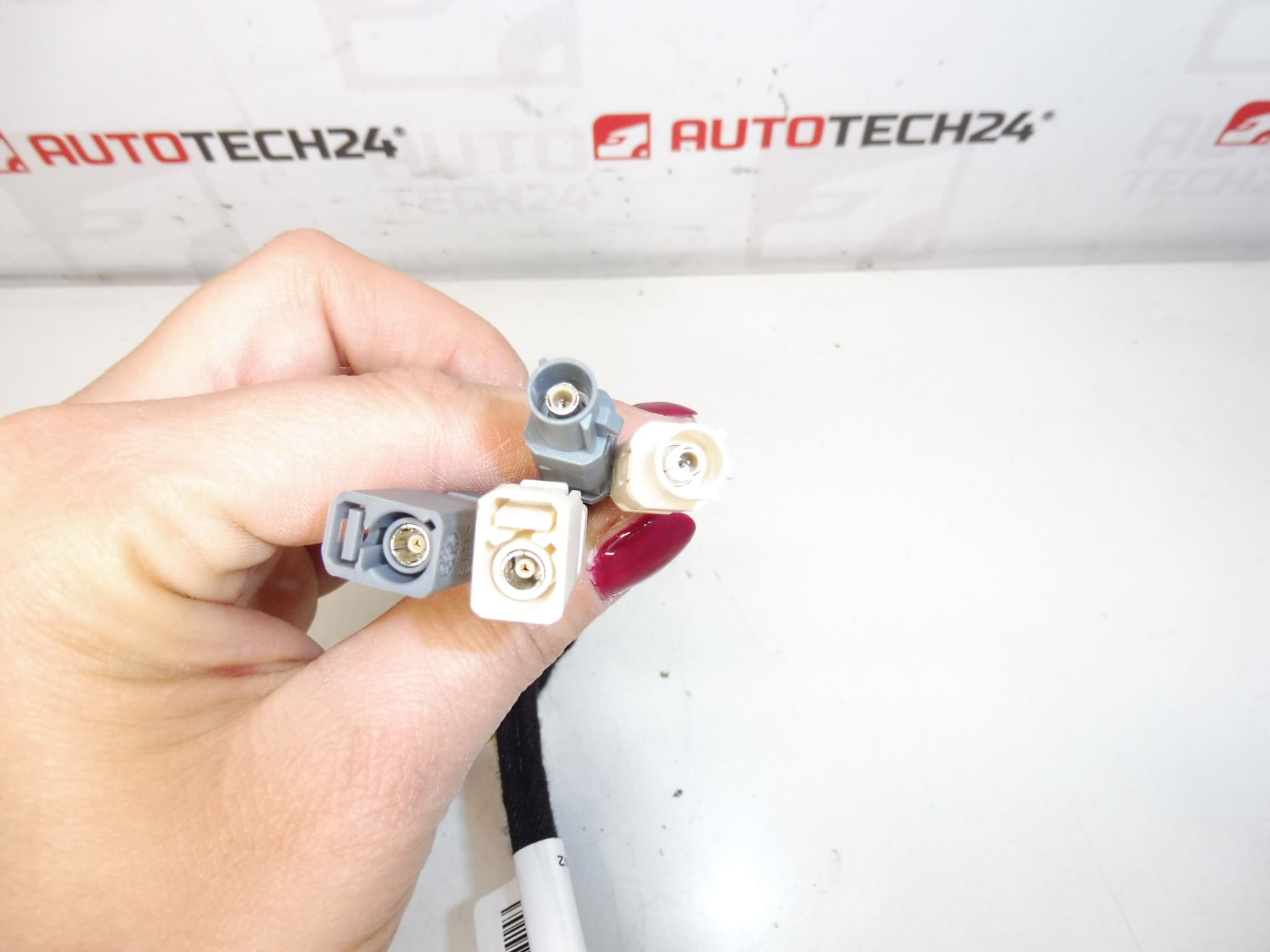 Fascicolo di Cavi per Antenna Citroën C4 II B7 e DS4 9675654480 6587C8 - immagine 2