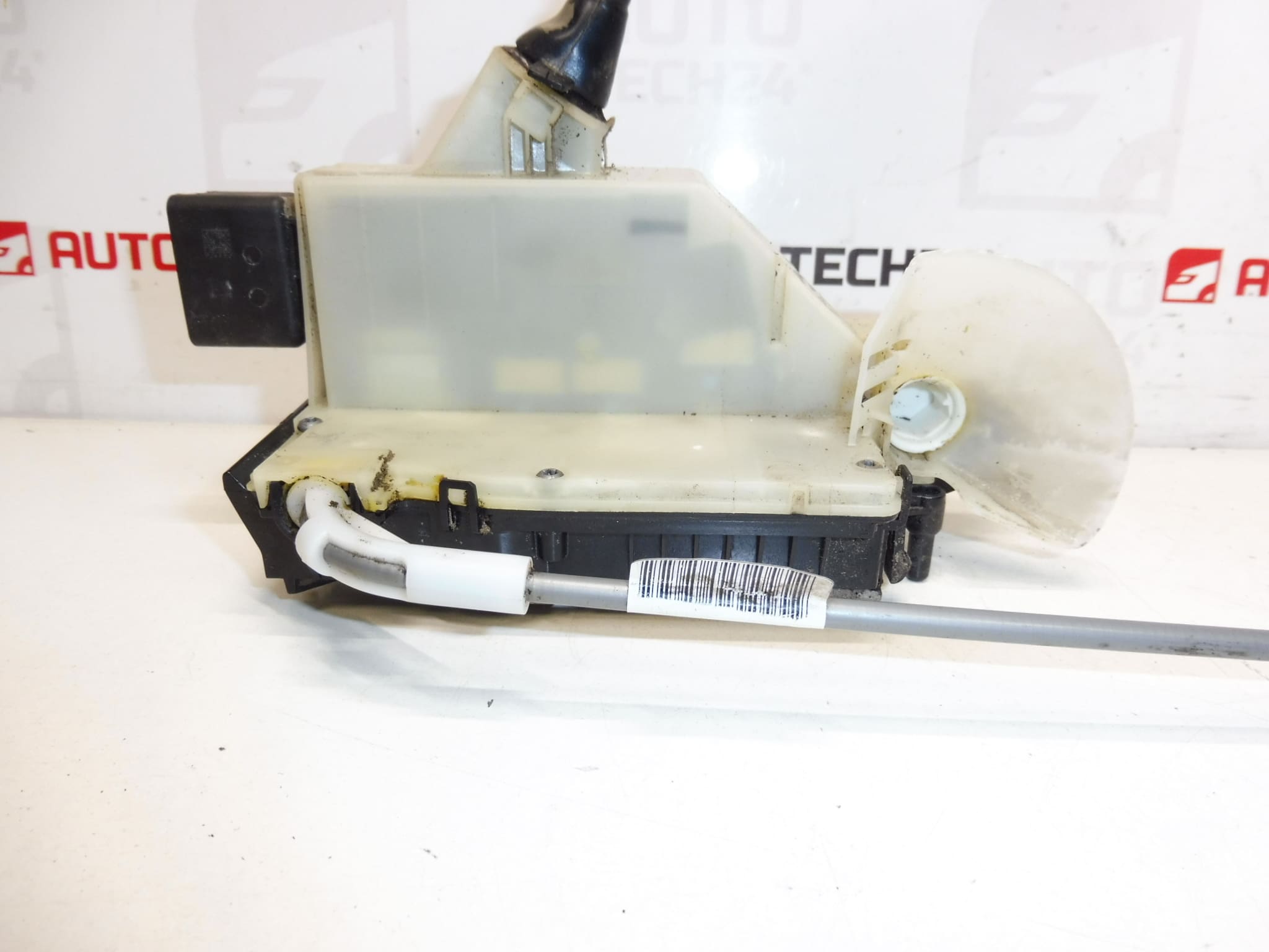 Serratura porta anteriore sinistra Citroën C4/DS4 5 porte 9685351380 9135HQ - immagine 2