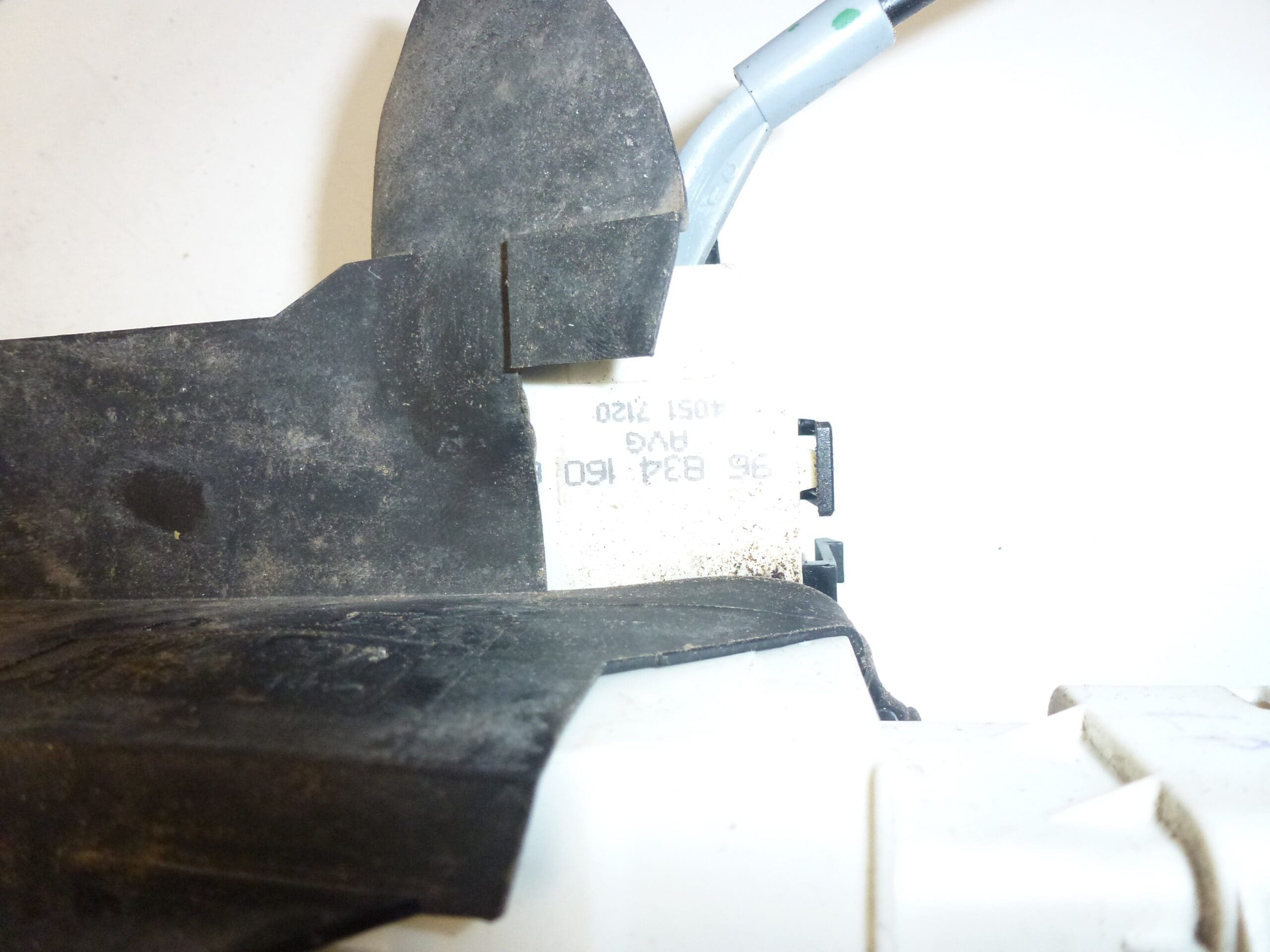 Serratura porta anteriore sinistra Citroën C4 9683416080 9135FA