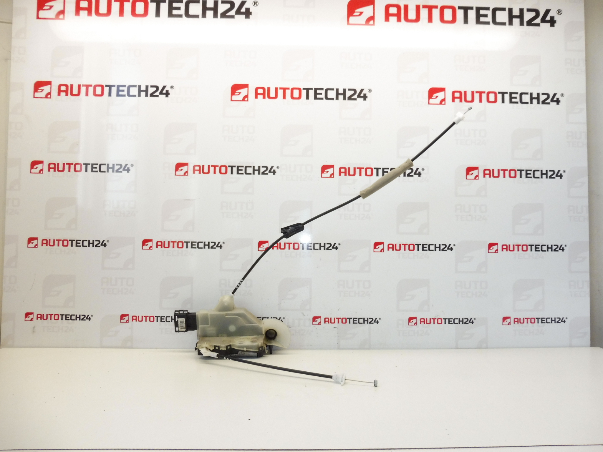 Serratura porta anteriore sinistra Peugeot 308 A048069 A04944 9800616680