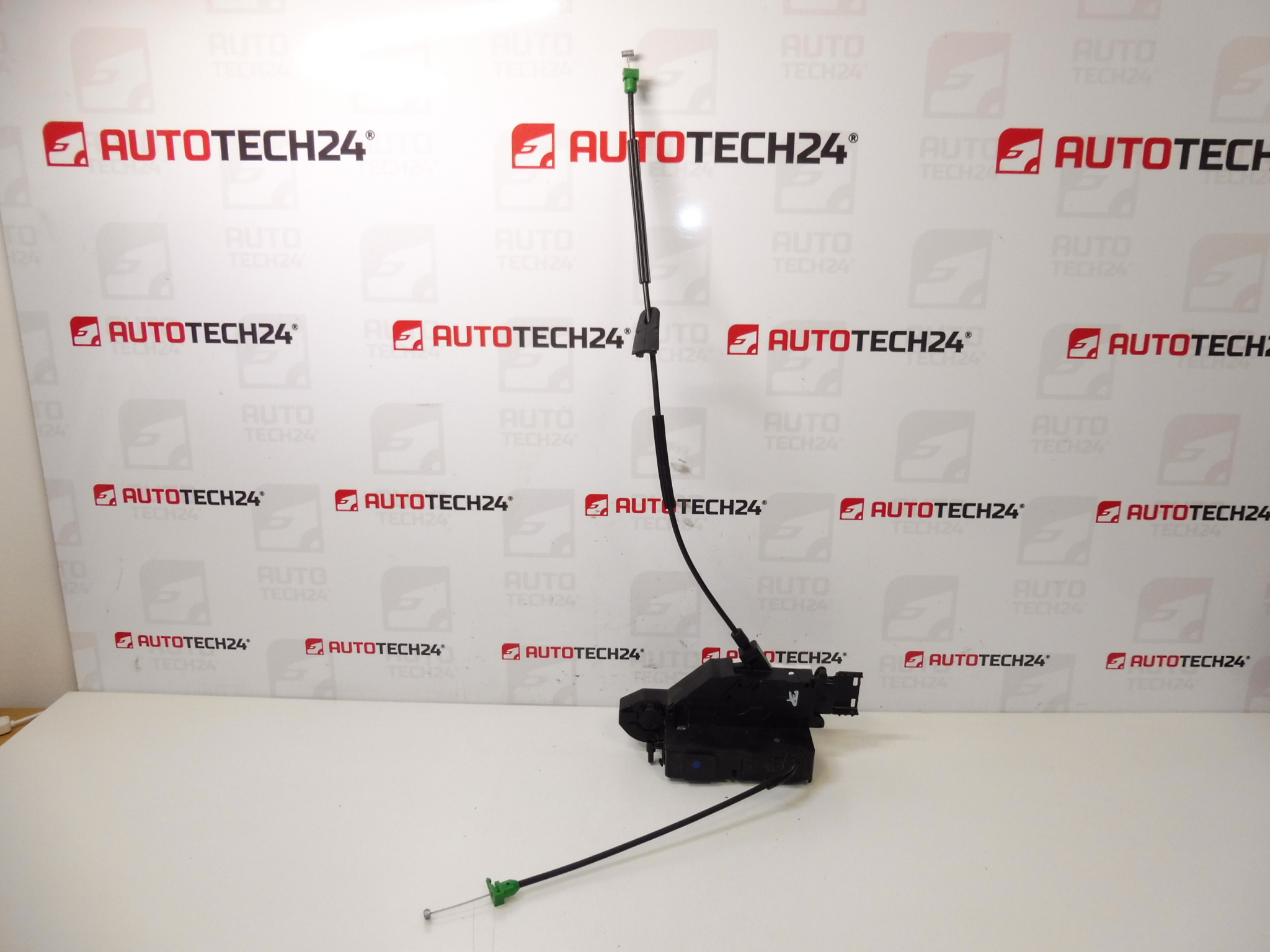 Serratura porta anteriore destra Citroën C3 Picasso 9136FH