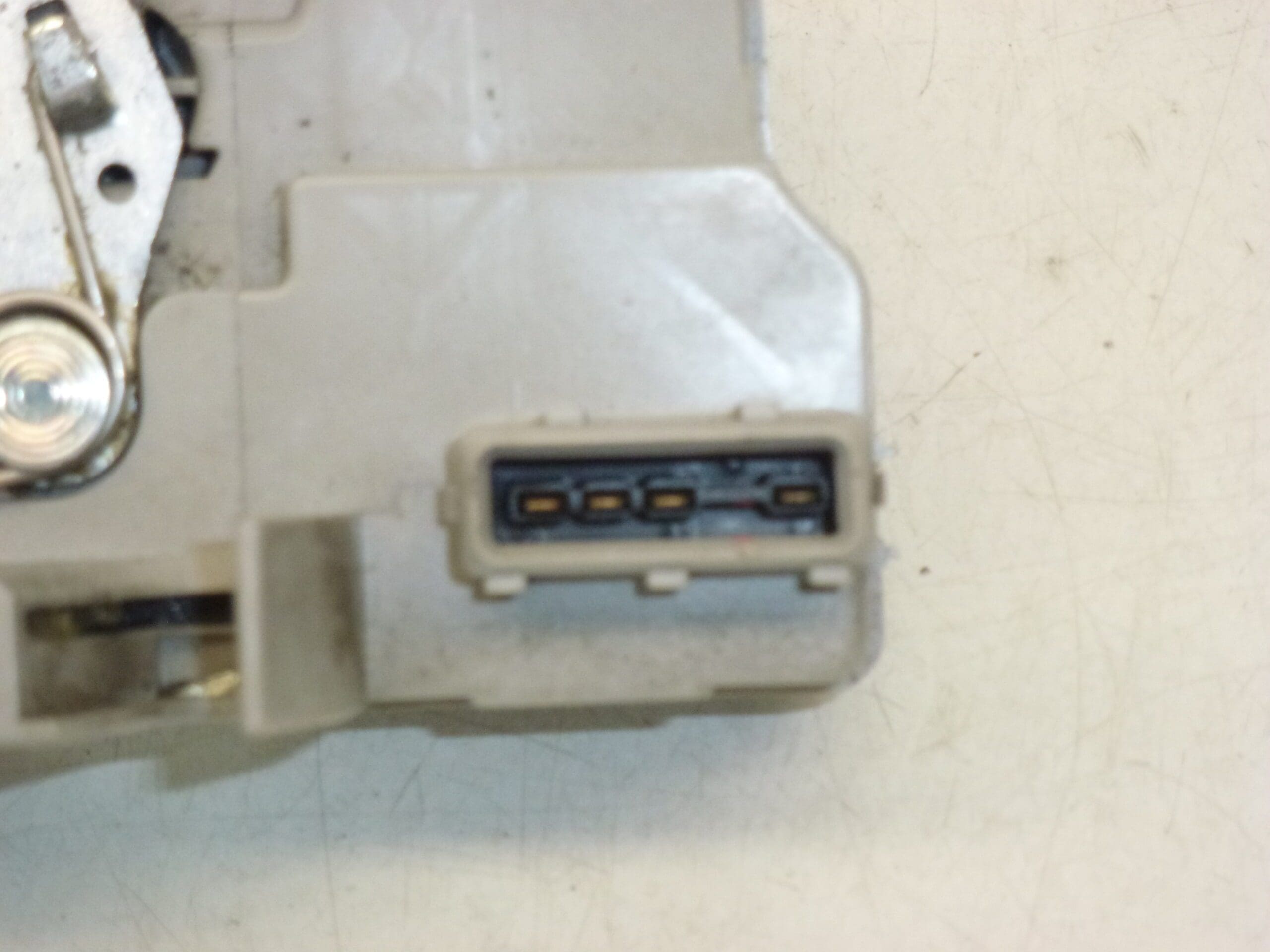 Serratura porta posteriore destra Peugeot 307 9138G0