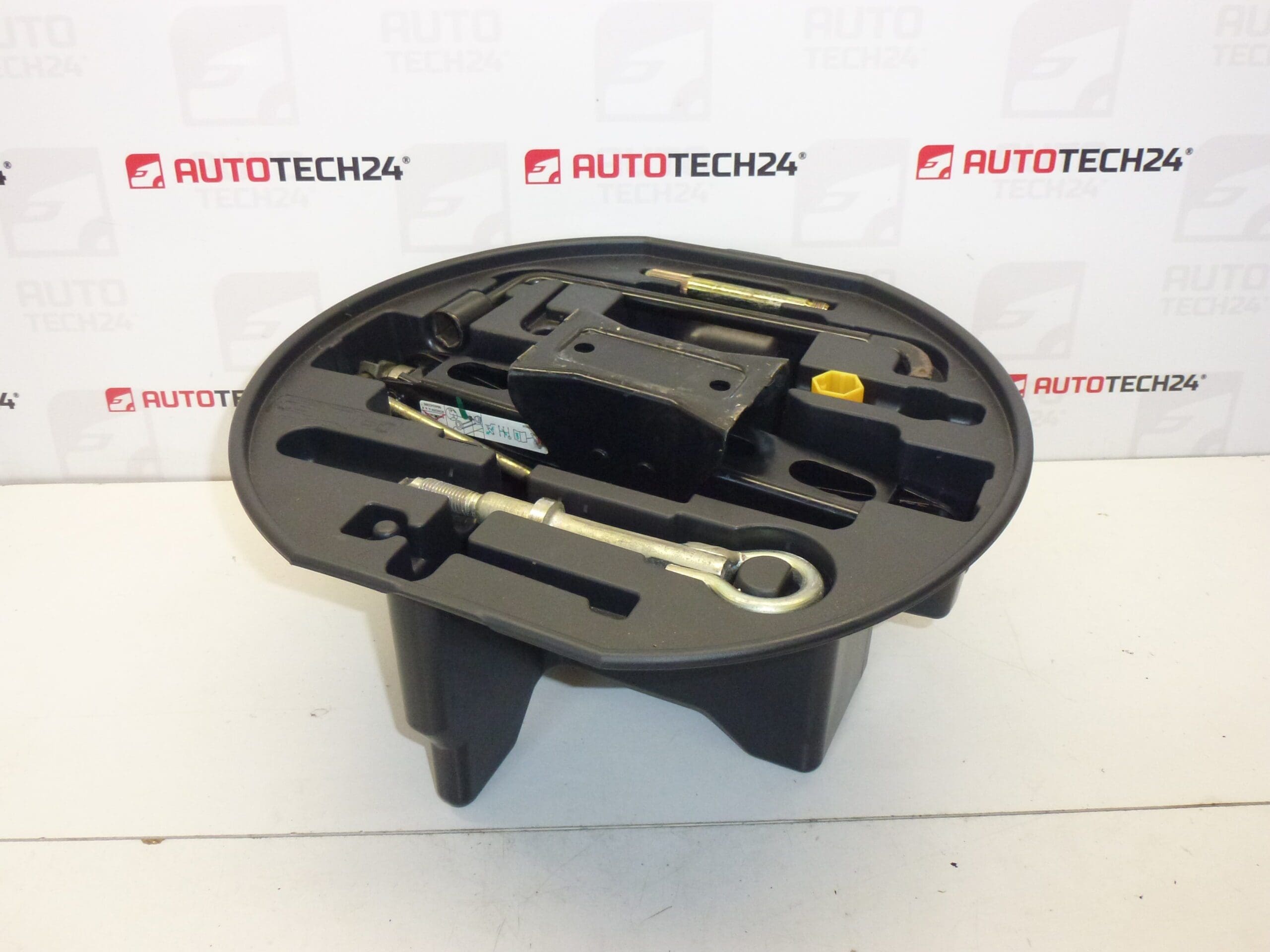 Attrezzo, leva, chiave inglese, occhiello di traino Peugeot 307 673687 672594 671739 674416