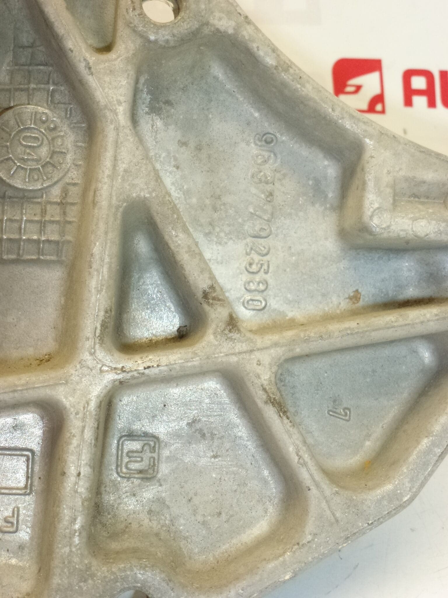 Supporto assale Citroën Peugeot 1.9D 2.0 HDI 9637792580