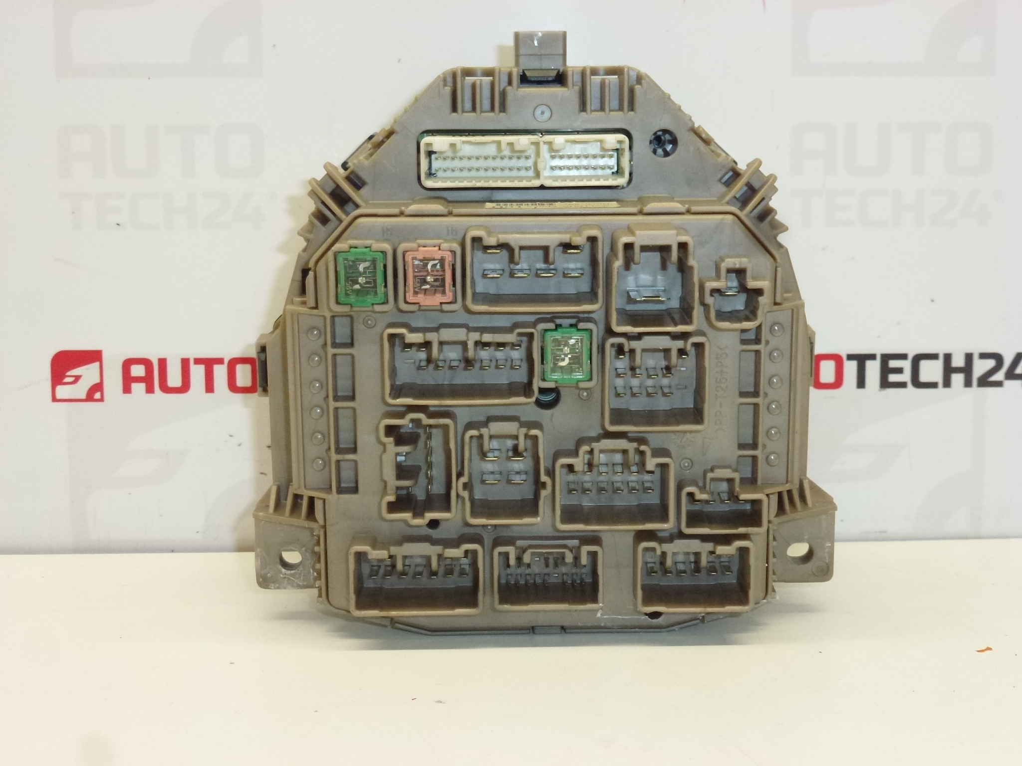 TACHOMETRO CITROën C1 Peugeot 107 MILEGIO 130000 km 83800-011-A