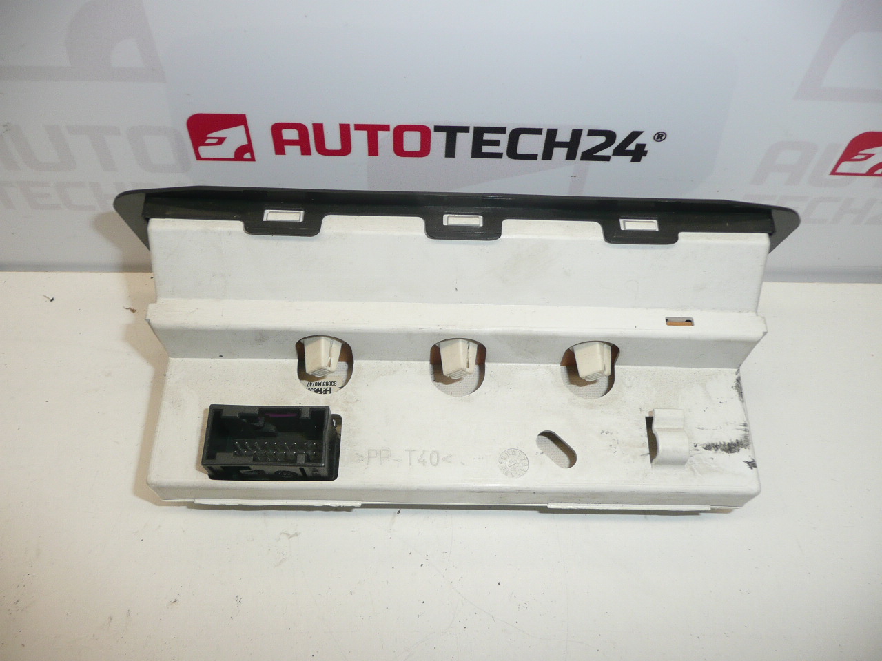 Visualizza Peugeot 206 9647409777 B00 6155CQ