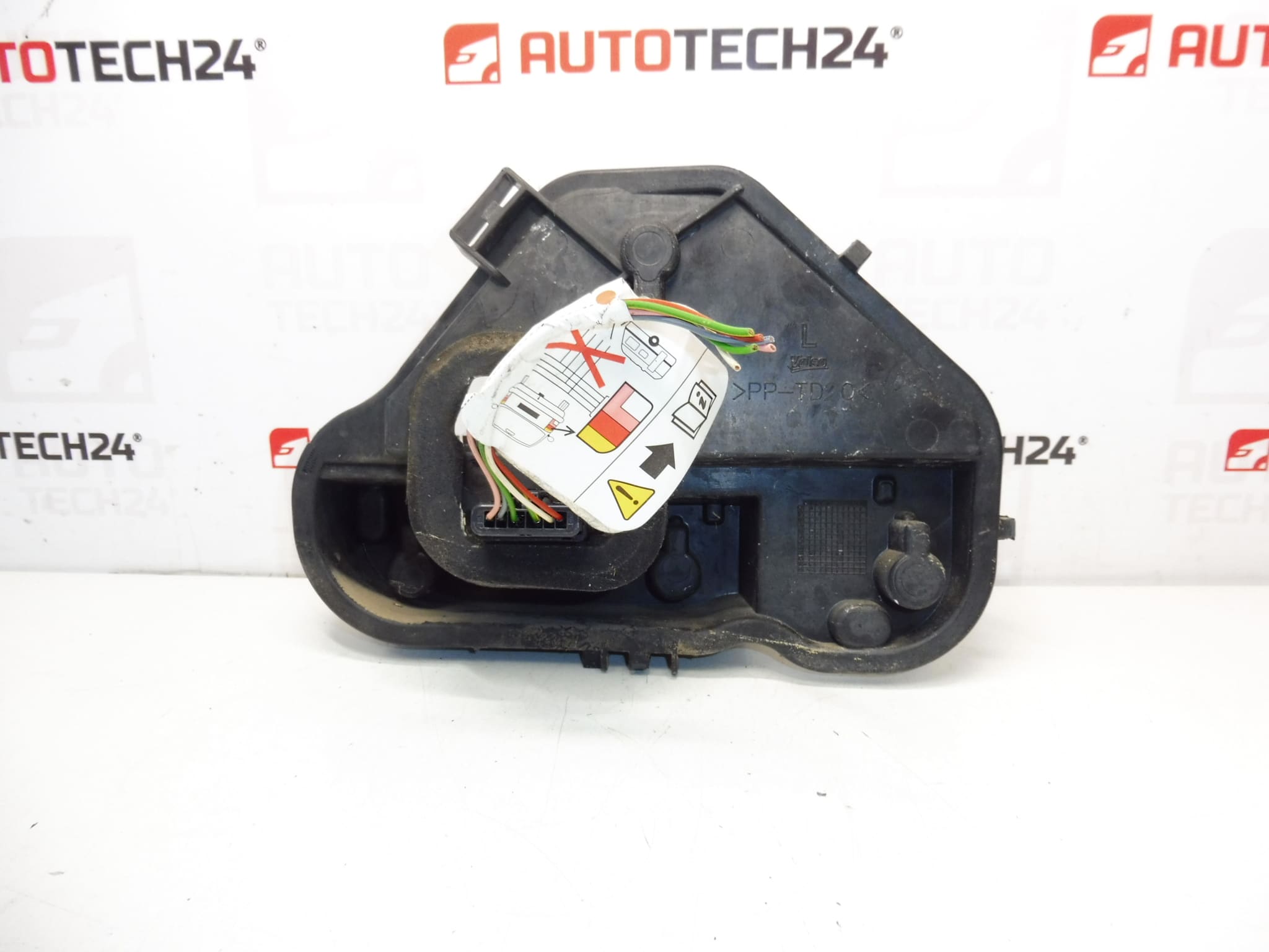 Portalampada con cablaggio lampada posteriore sinistra Citroën C3 III 9812257580 - immagine 2