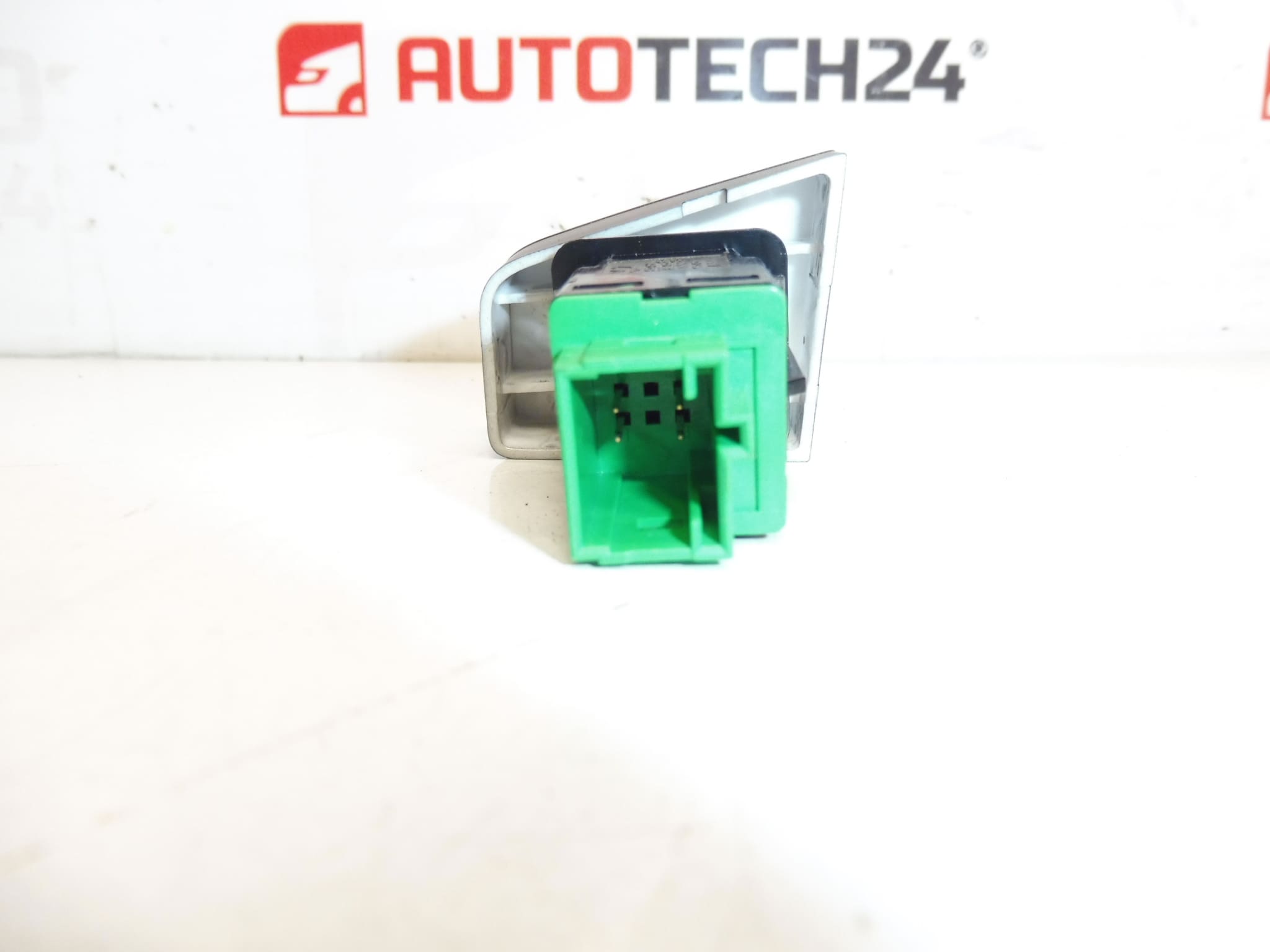 Controllore Chiusura Centrale Citroën C-Elysée Peugeot 301 96765882ZD - immagine 2