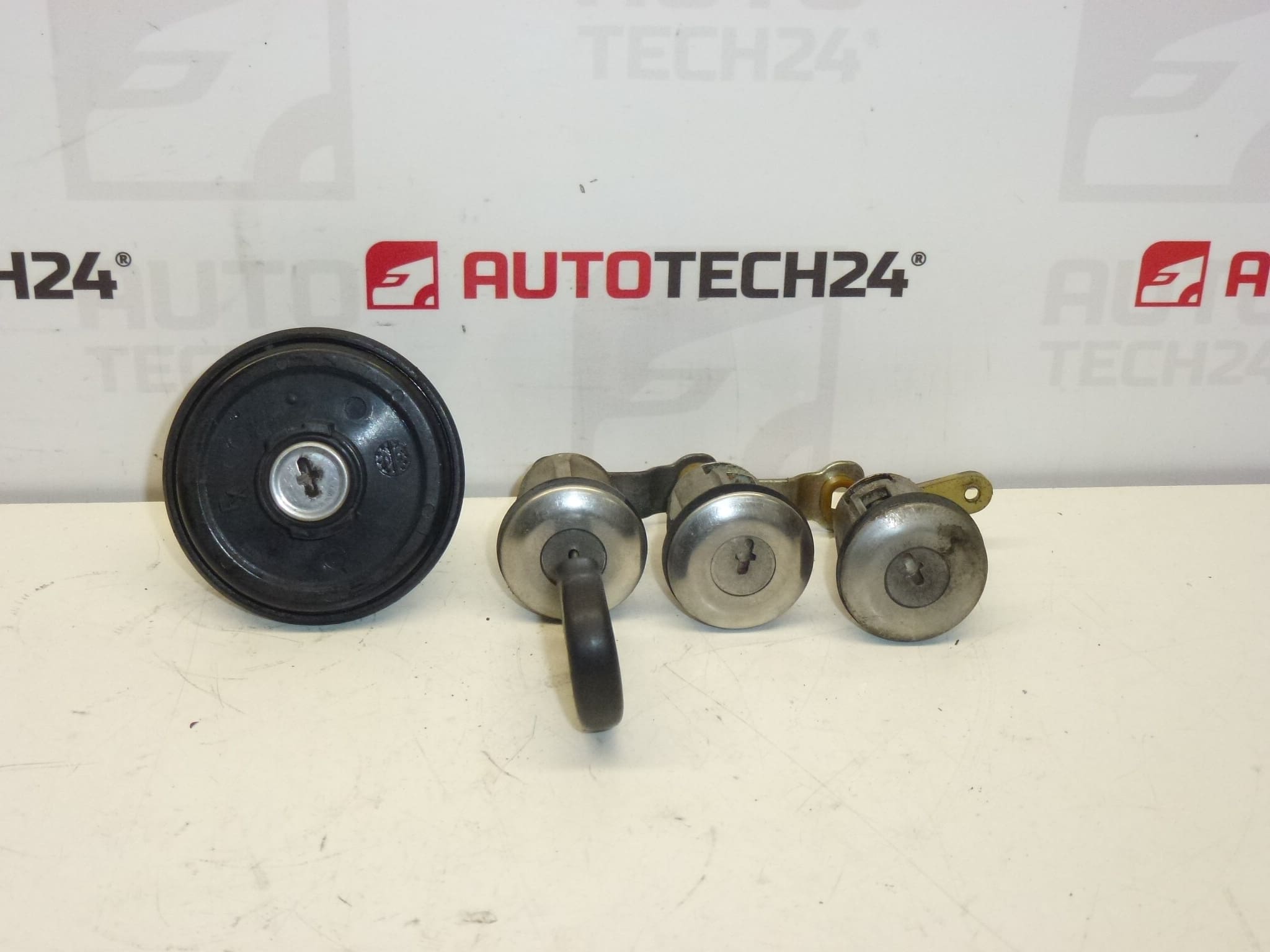 Set chiavi e serratura Citroën Berlingo II 4162CF