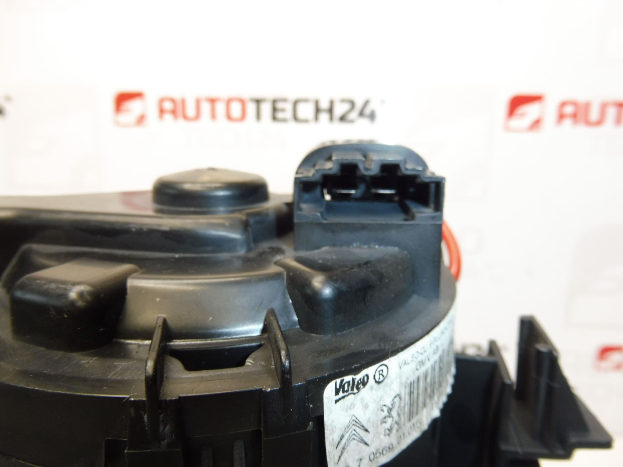 Ventilatore riscaldamento Valeo per Citroën e Peugeot T1013140A 1608182080 - immagine 2