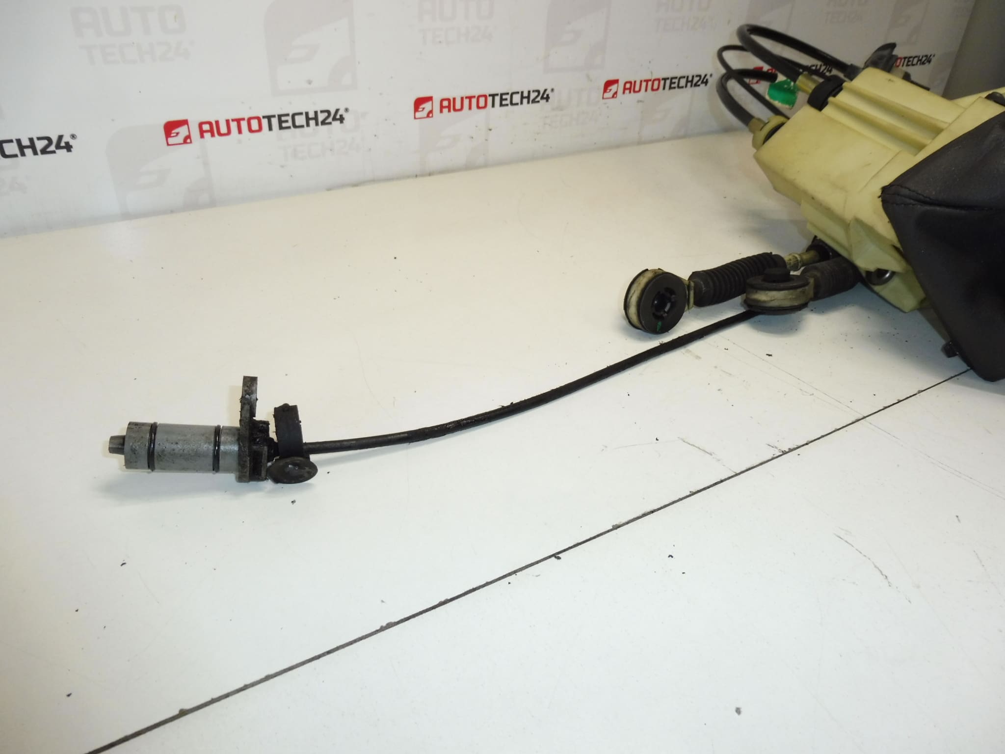 Selettore e tiranti cambio a 6 marce per Citroën Peugeot 2400P7 2444X8 241059 - immagine 2