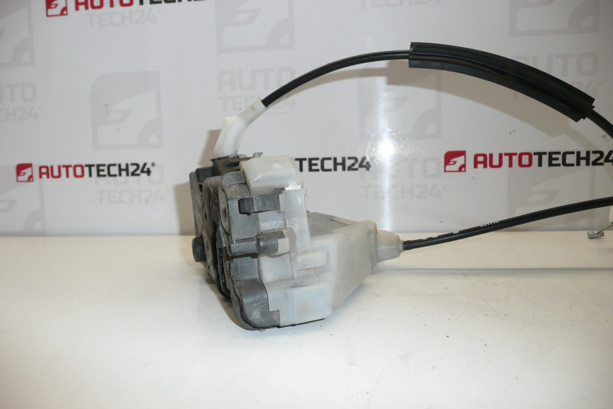 Serratura portiera posteriore sinistra Citroën C5 (X7) A04078 9137W0 - immagine 2