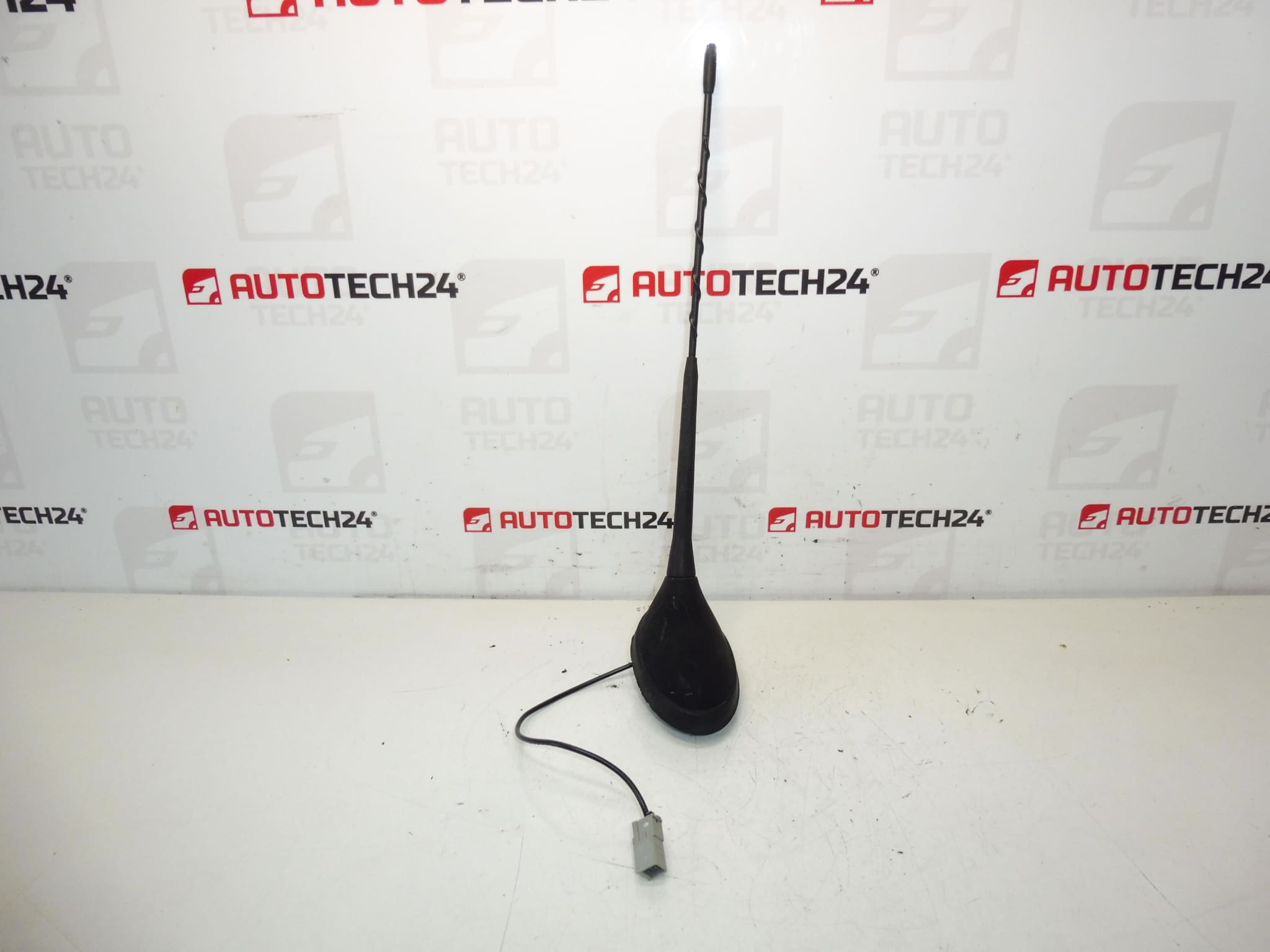 Citroën Peugeot 9664546280 Antenna