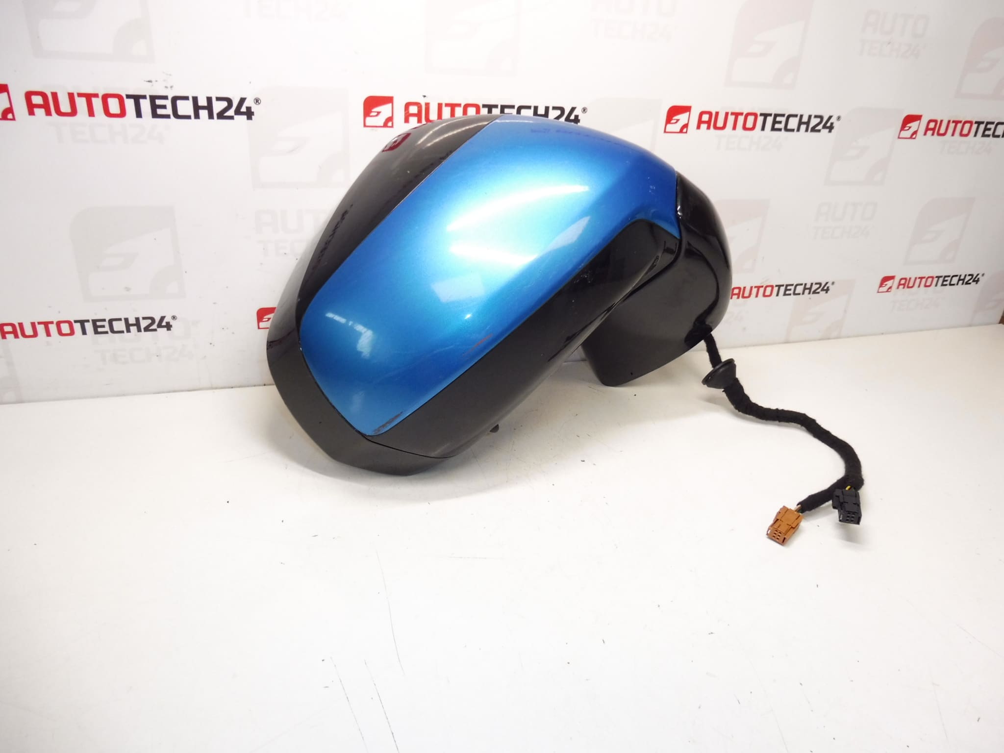 Specchio posteriore destro KGWC Citroën C3 Picasso 8153XR