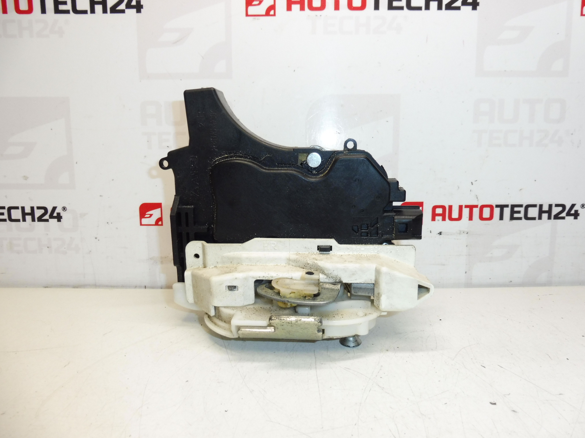 Citroën C-Crosser Peugeot 4007 9138Q6 Porta posteriore Blocco della porta posteriore